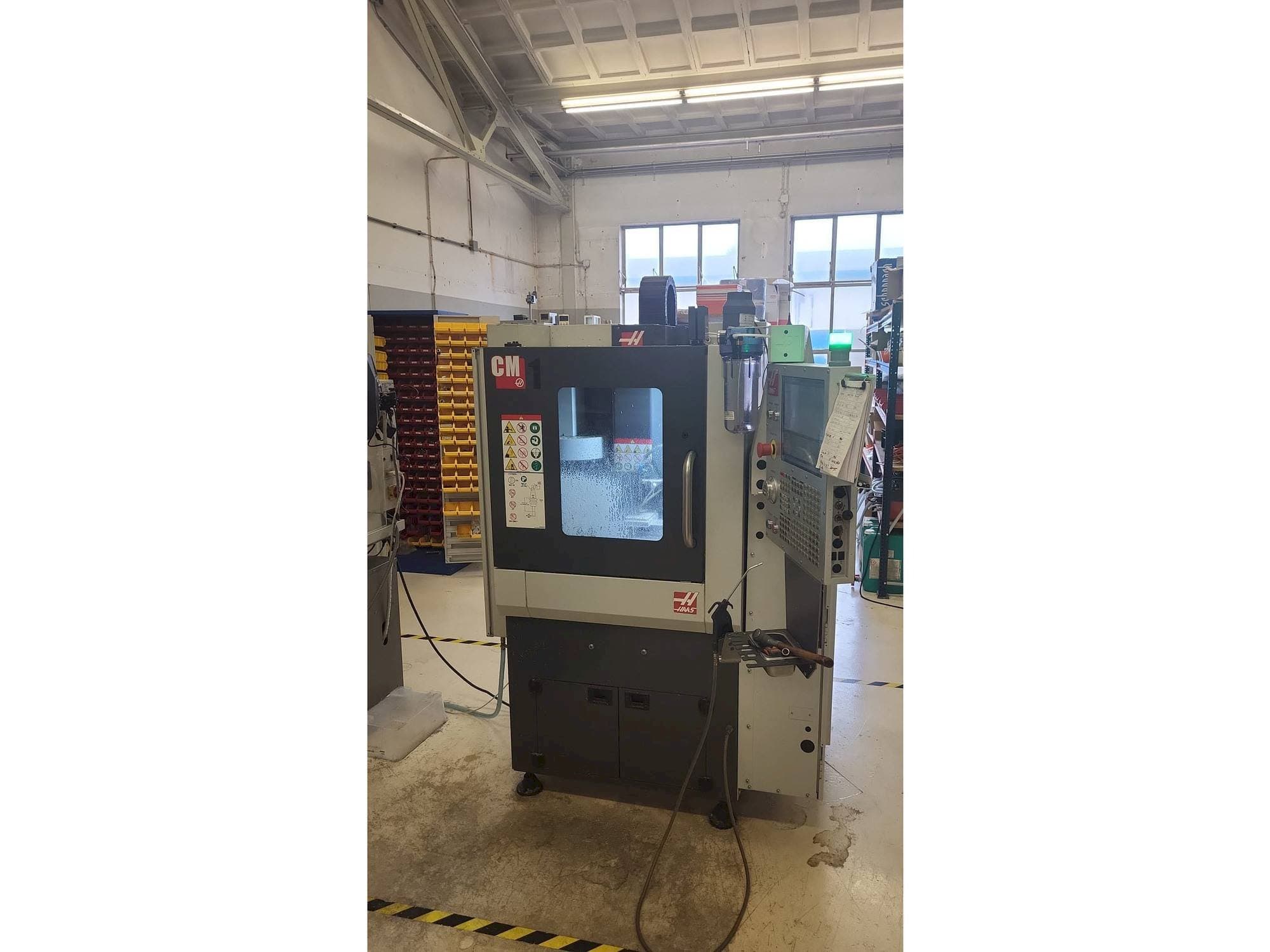 Frontansicht der HAAS CM-1  Maschine