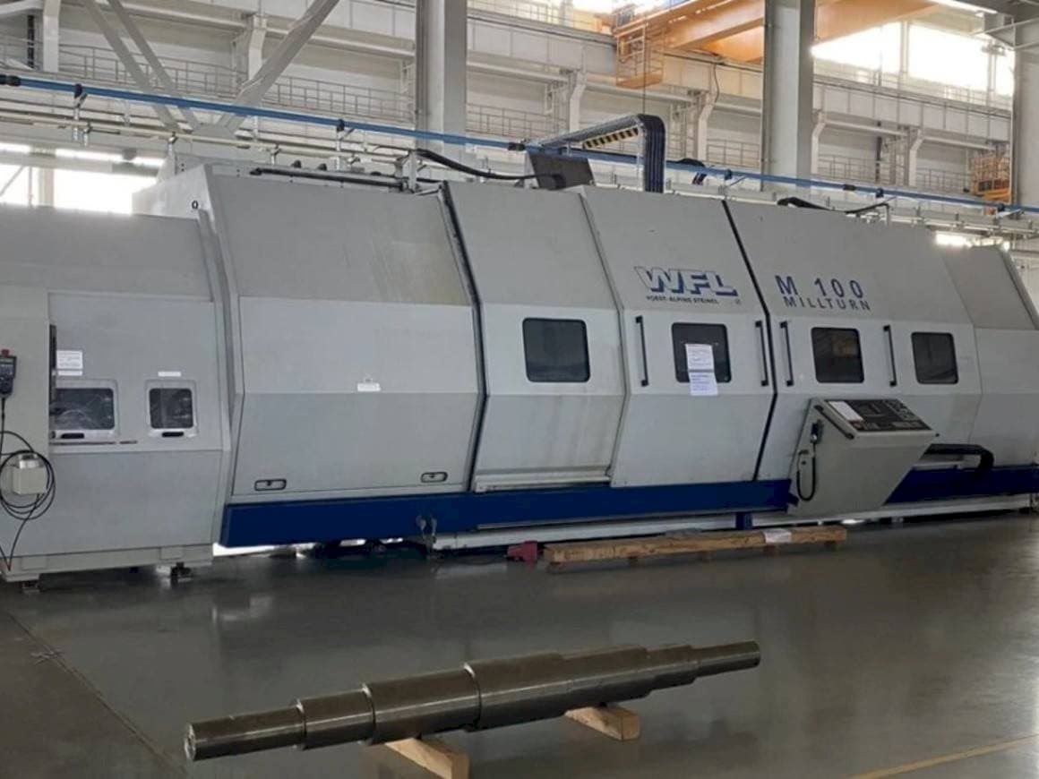 Frontansicht der WFL  M 100  Maschine