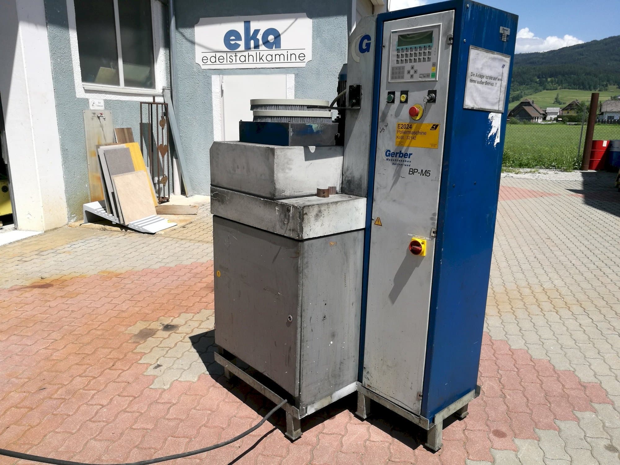 Frontansicht der Gerber BP-M5 Maschine