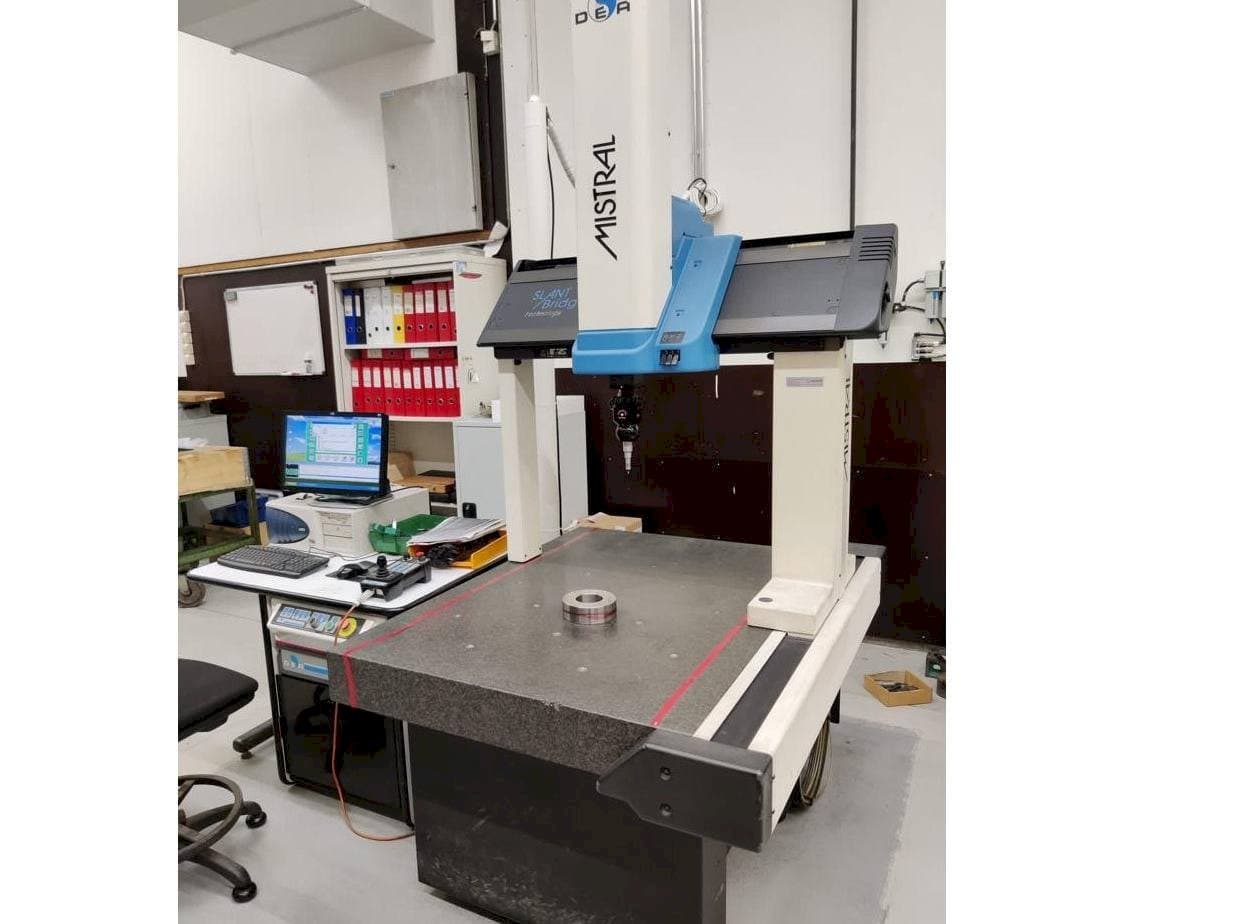 Frontansicht der DEA 70705 Maschine