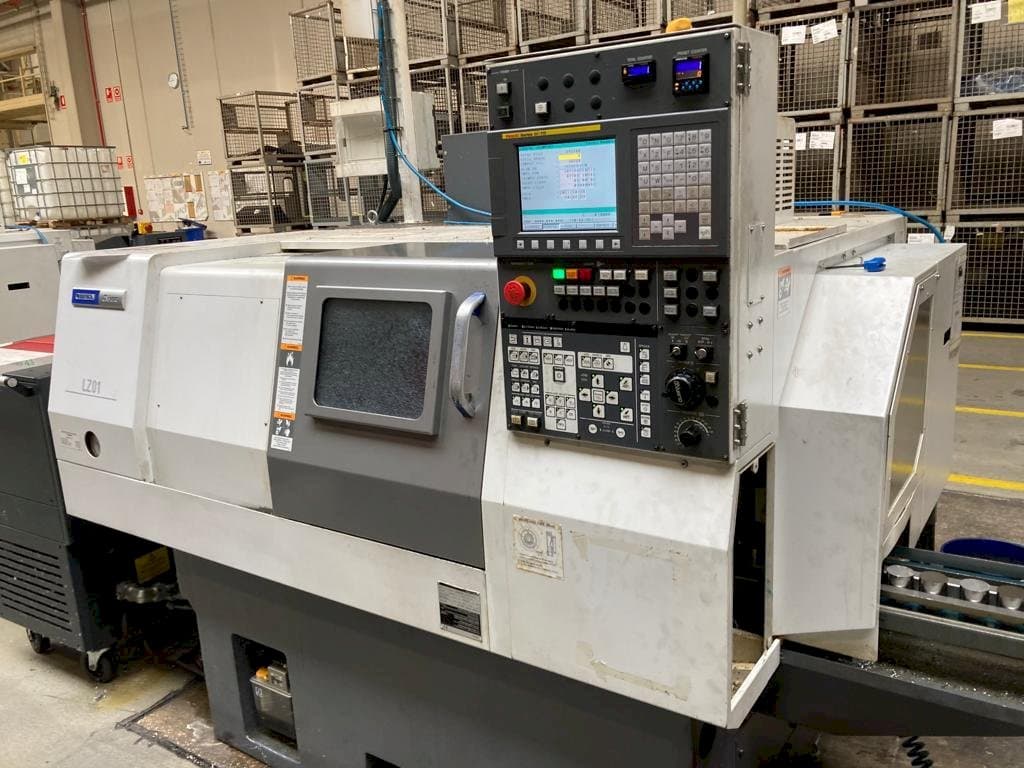 Frontansicht der Miyano LZ-01RY2 Maschine