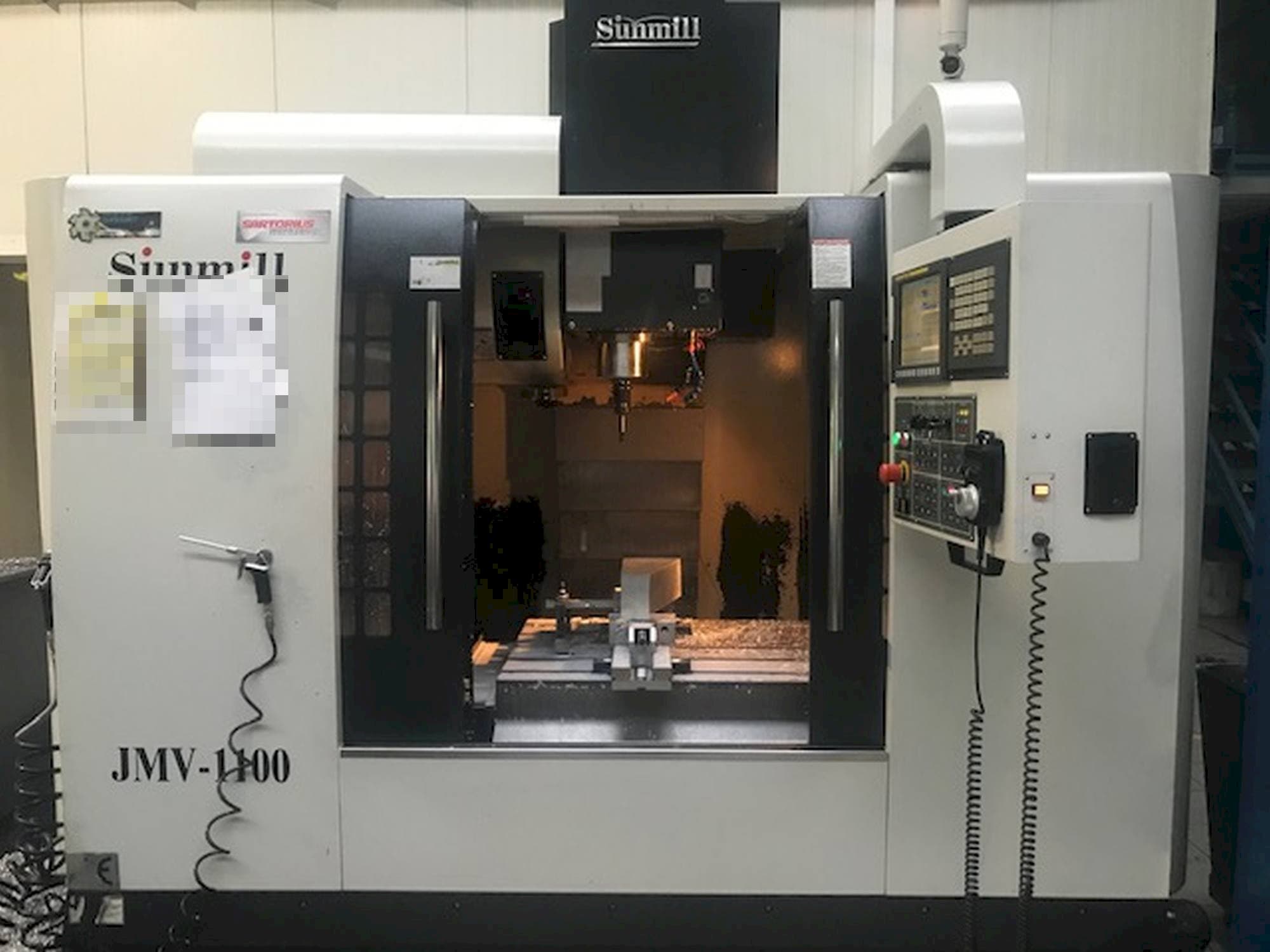 Frontansicht der SUNMILL JMV-1100 Maschine