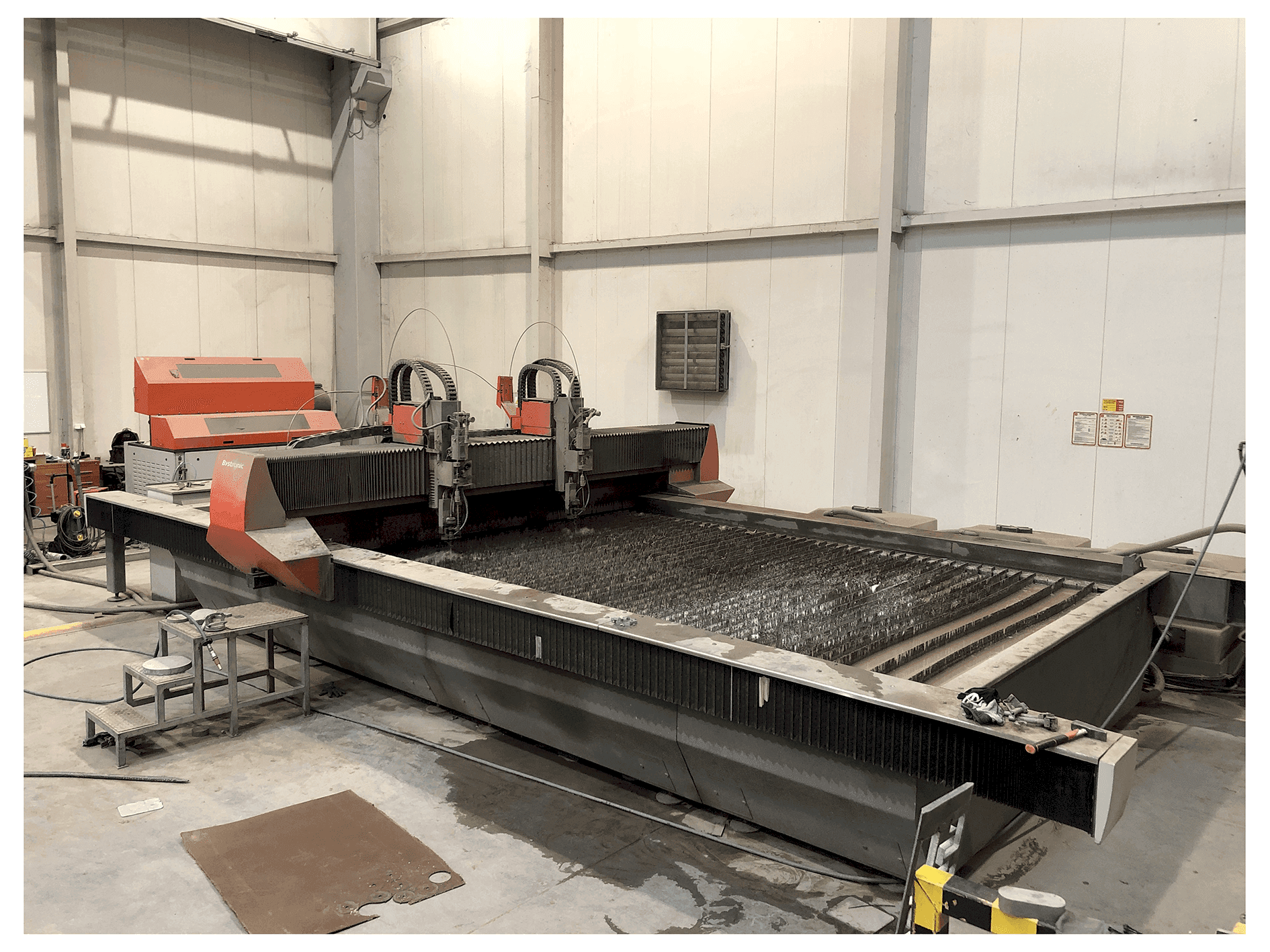 Frontansicht der Bystronic ByJet Flex 6030  Maschine