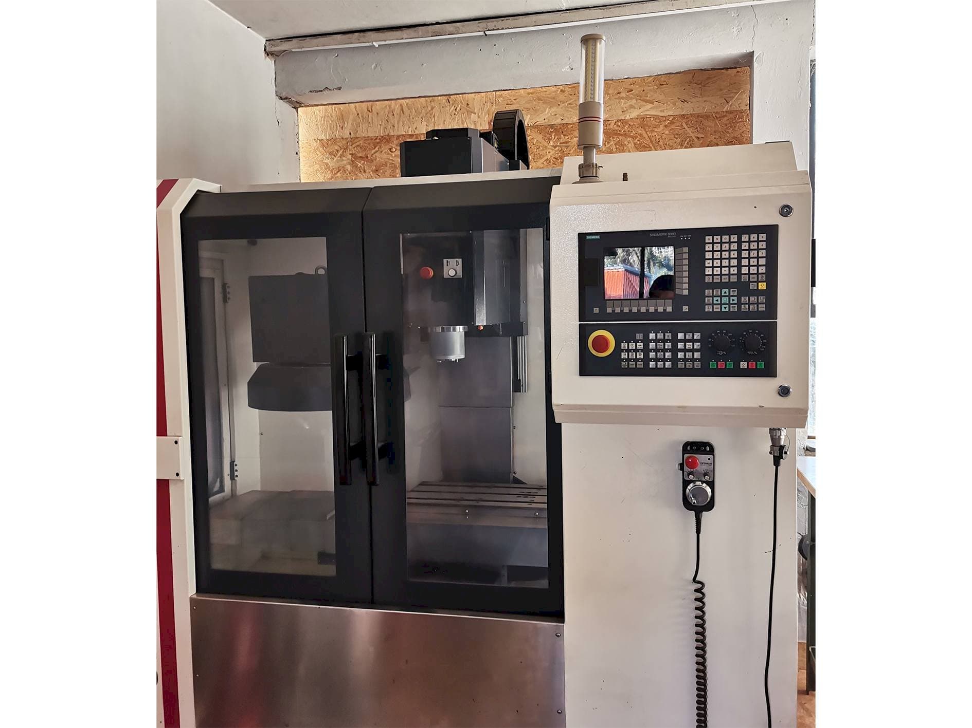 Frontansicht der Optimum F105  Maschine