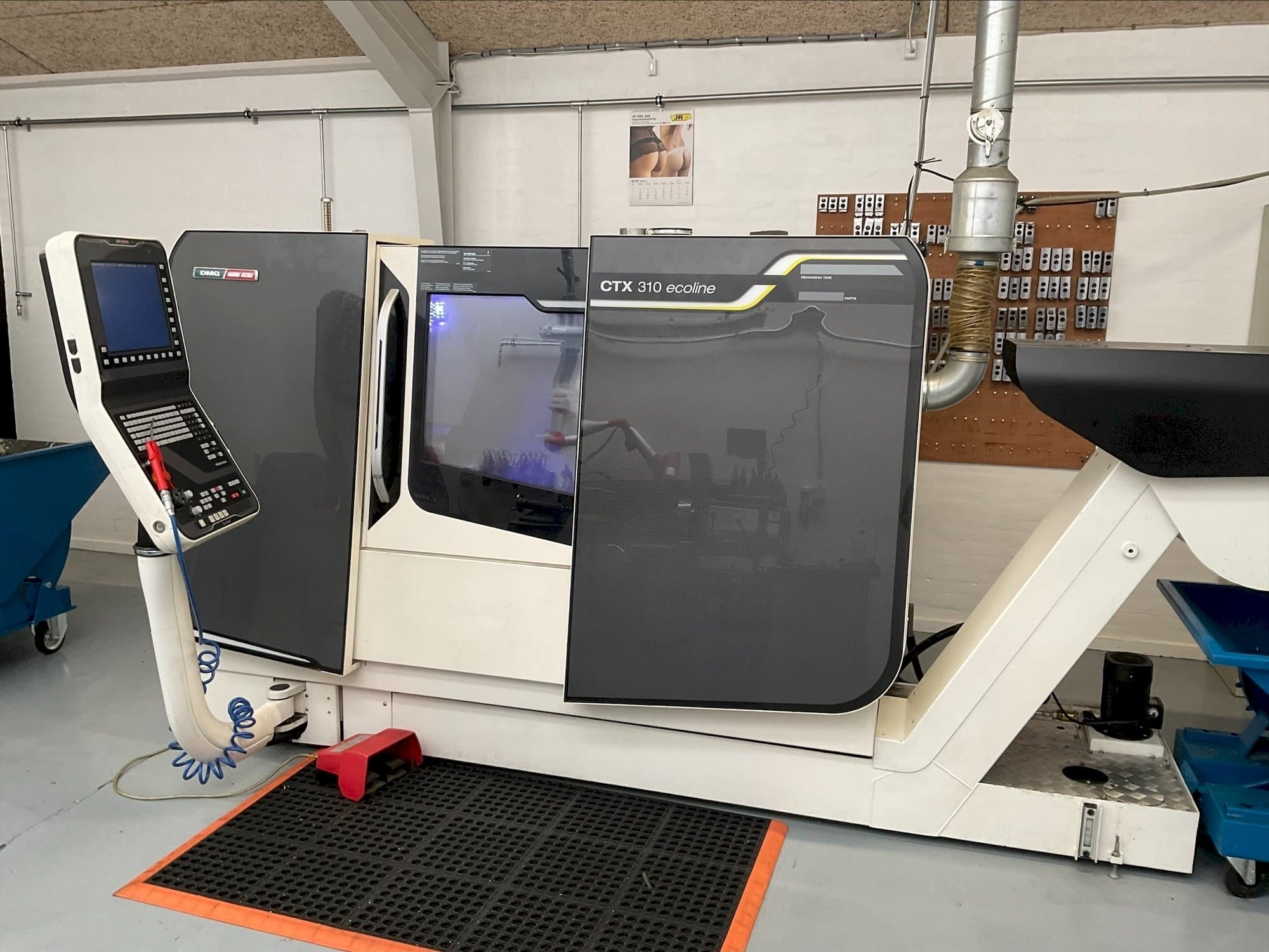 Frontansicht der DMG MORI CTX 310 ecoline  Maschine