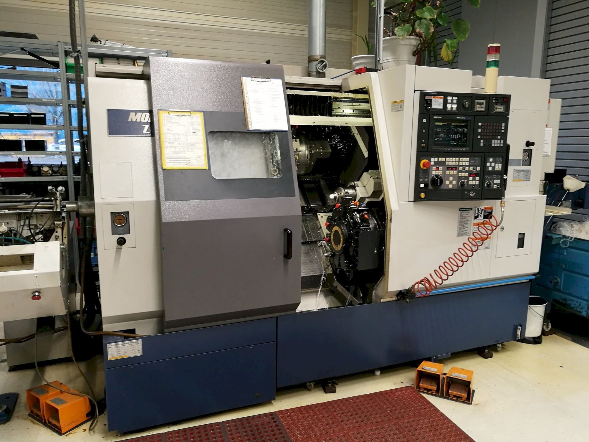 Frontansicht der MORI SEIKI ZL 150 MSC Maschine
