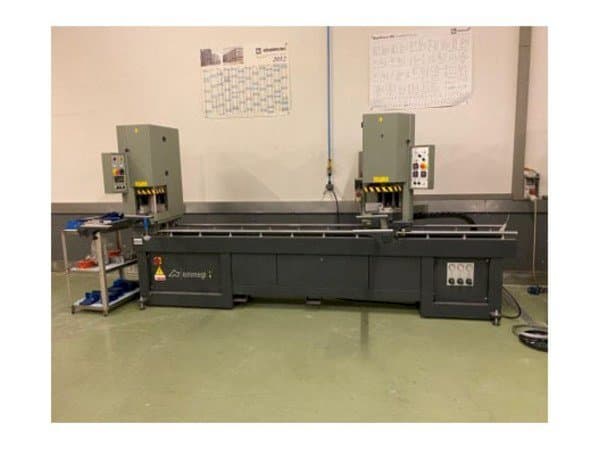 Frontansicht der Emmegi FUSION 2LV 3440 Maschine