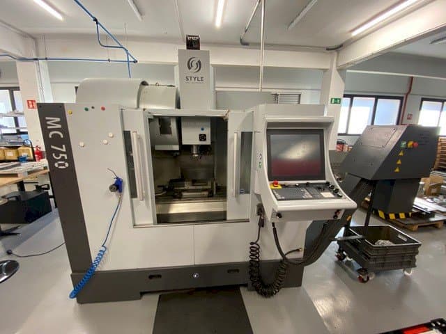 Frontansicht der STYLE MC 750 Maschine