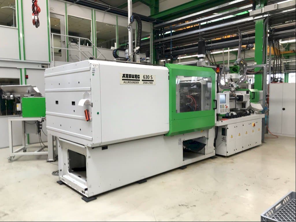 Frontansicht der Arburg 630 S 2500-2100 Maschine