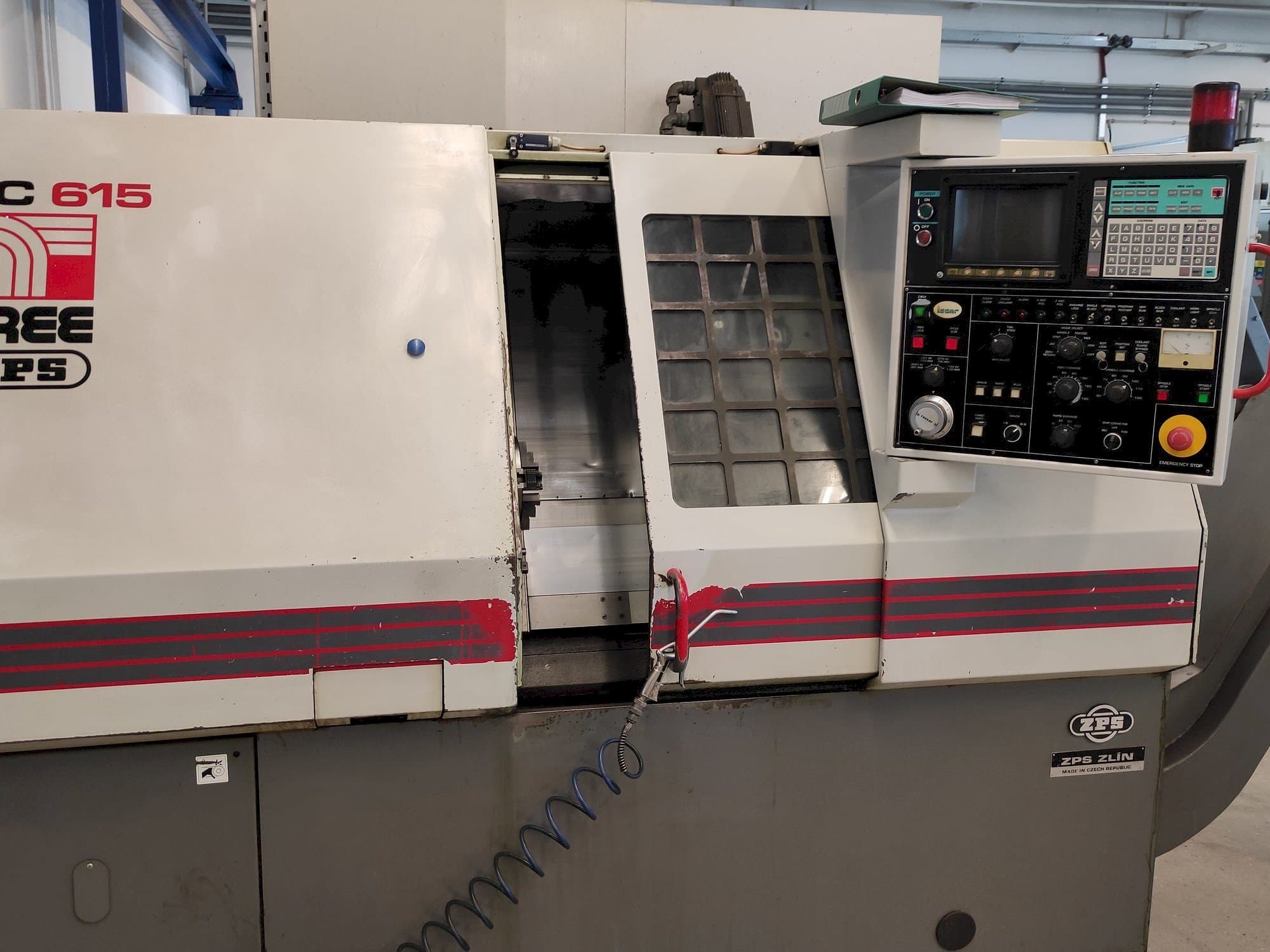 Frontansicht der ZPS S-50 (TC-615) Maschine