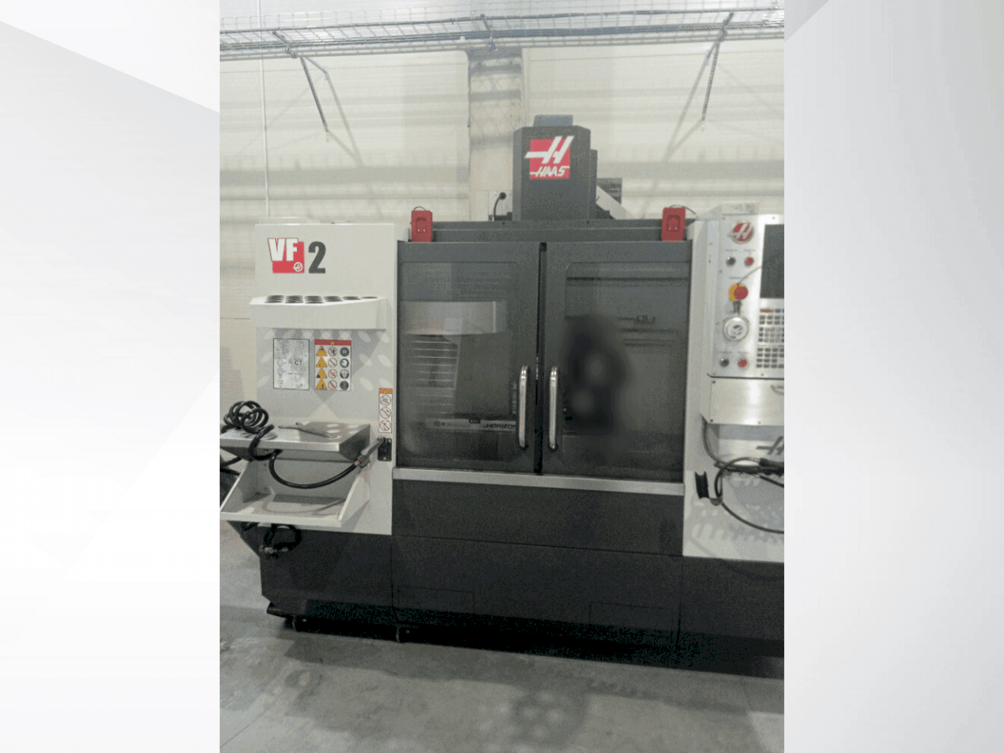 Frontansicht der HAAS VF-2  Maschine
