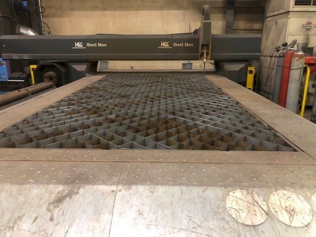 Frontansicht der Hypertherm HPm Steel Max HPR130 Maschine