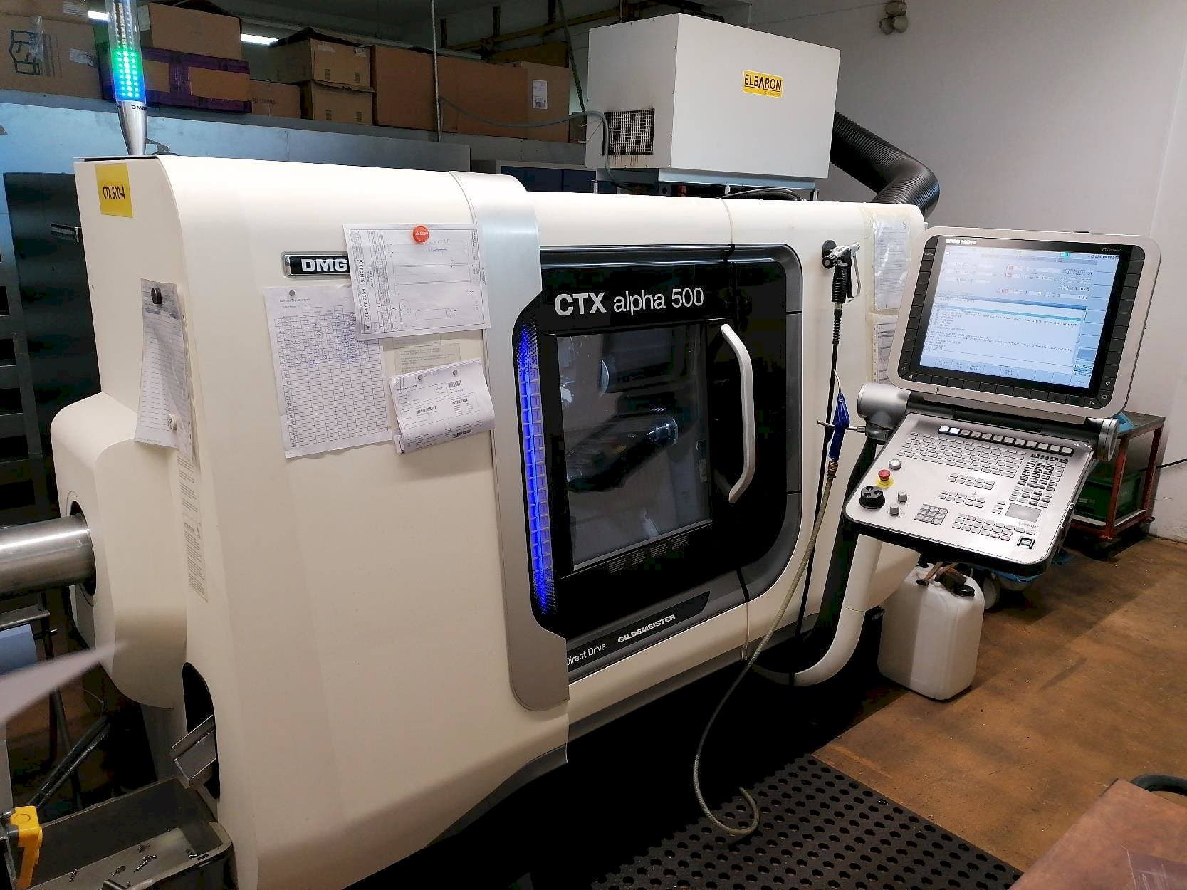 Frontansicht der DMG CTX Alpha 500 Maschine