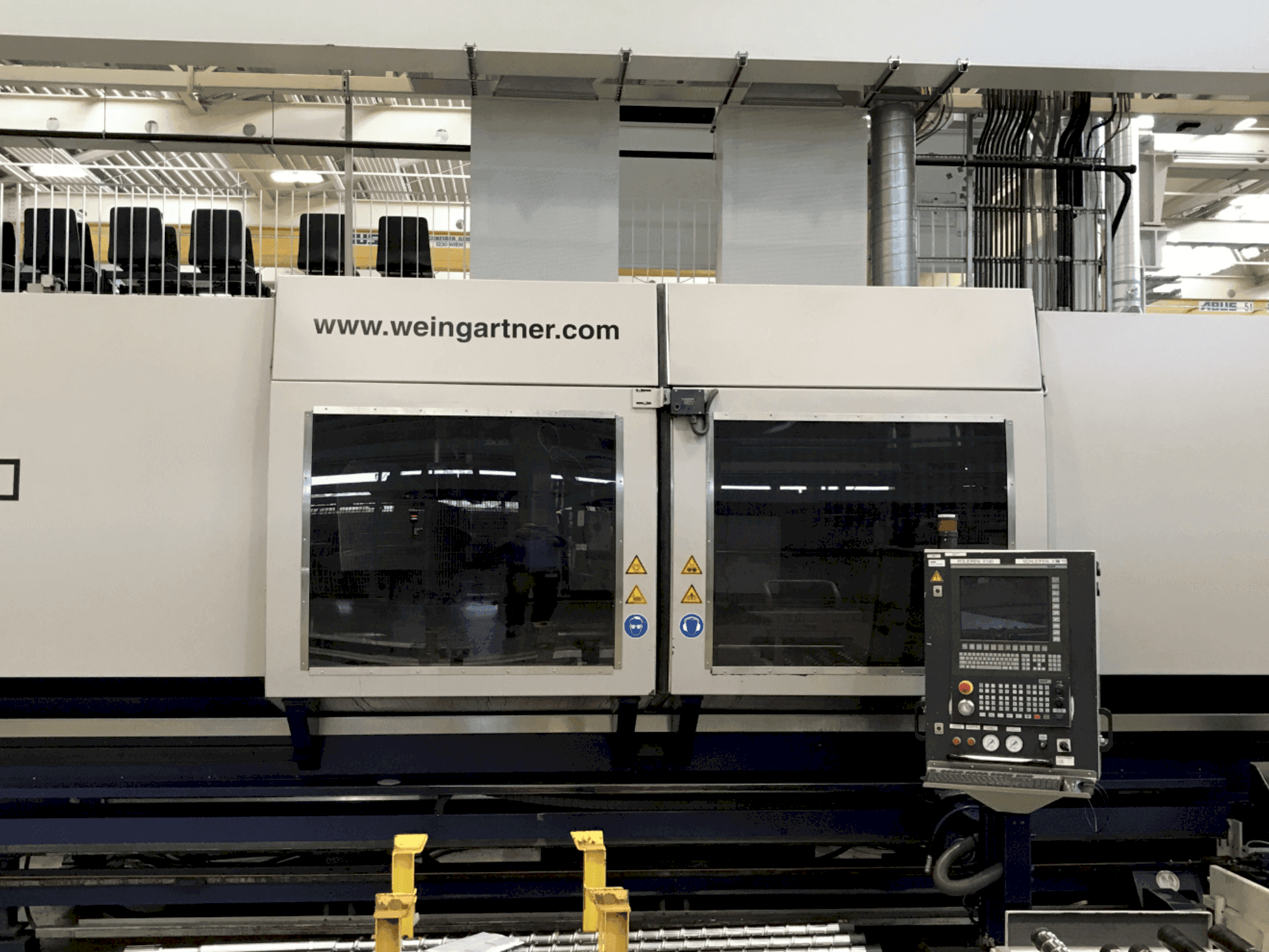 Frontansicht der Weingartner Finish 450/3000 Maschine