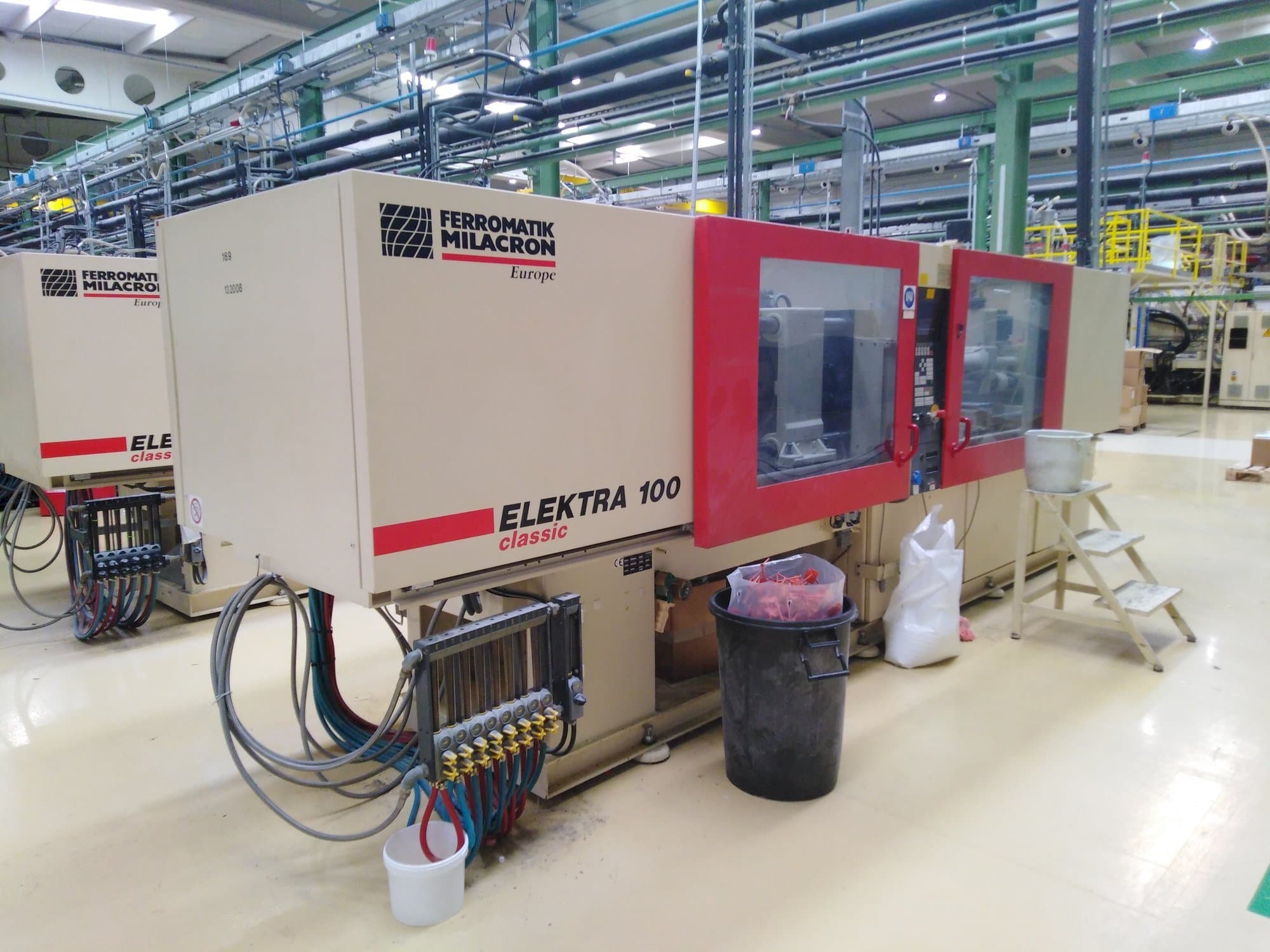 Frontansicht der Ferromatik Electra 100  Maschine