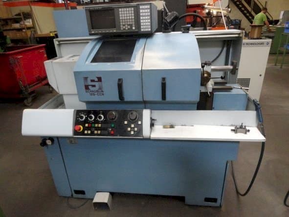 Frontansicht der SCHAUBLIN 125-CCN Maschine