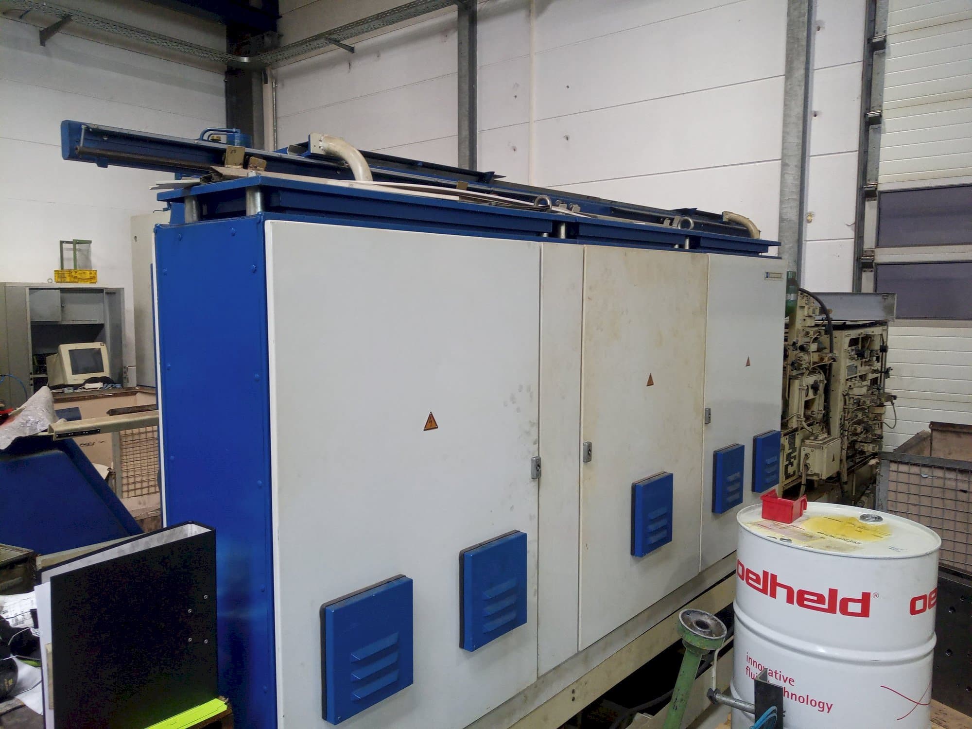 Frontansicht der NILES DFS2-2 Maschine