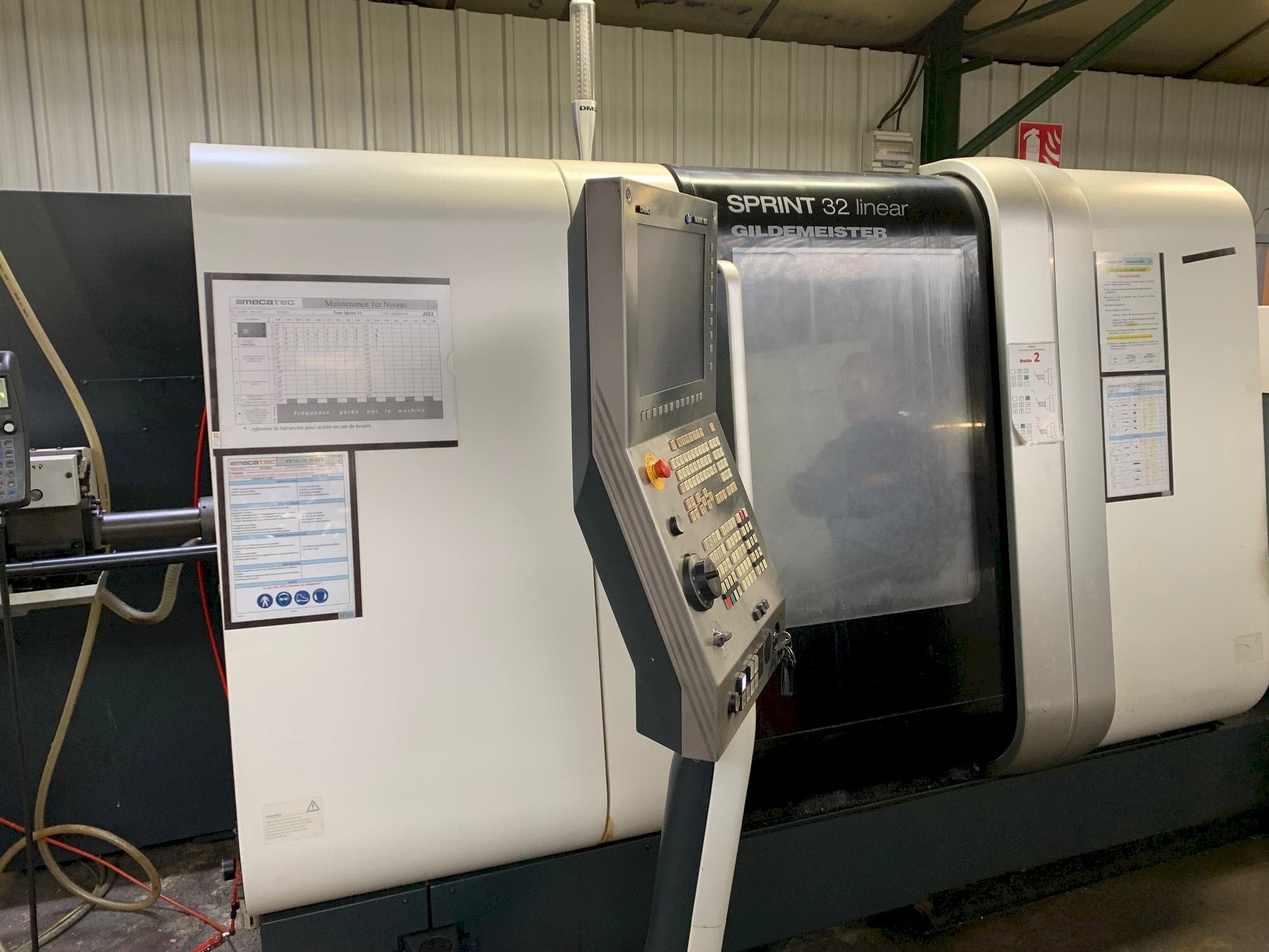 Frontansicht der DMG SPRINT 32 linear Maschine