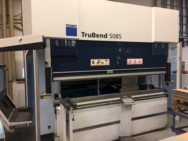 Frontansicht der Trumpf TruBend 5085 Maschine