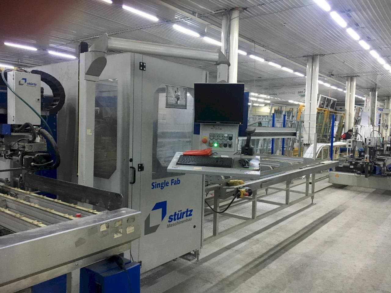 Frontansicht der Sturtz NFZ-JC-JM-160-X  Maschine