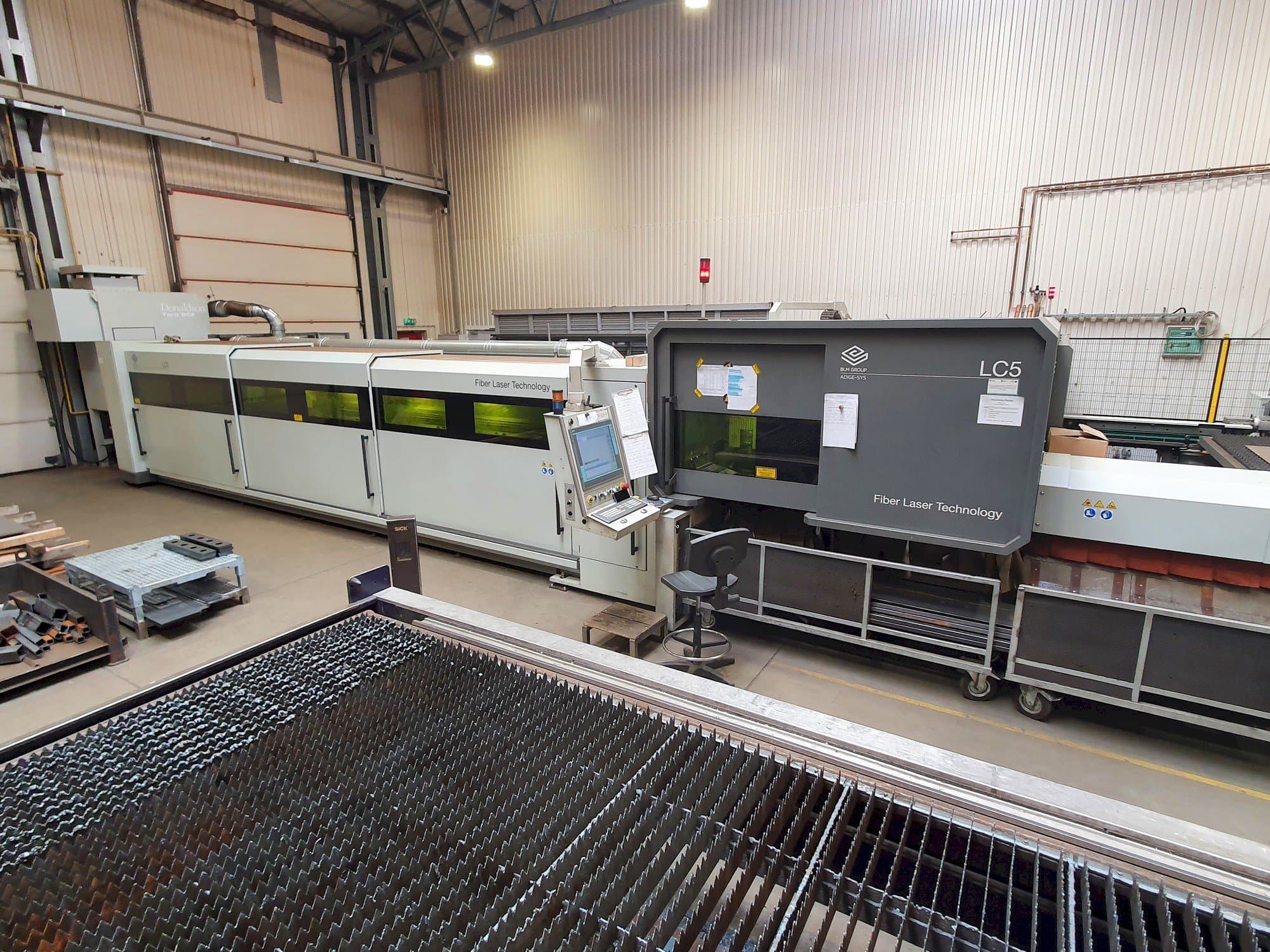 Frontansicht der BLM ADIGE LC5  Maschine