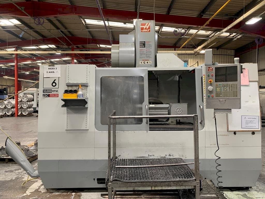 Frontansicht der HAAS VF-6/40 Maschine