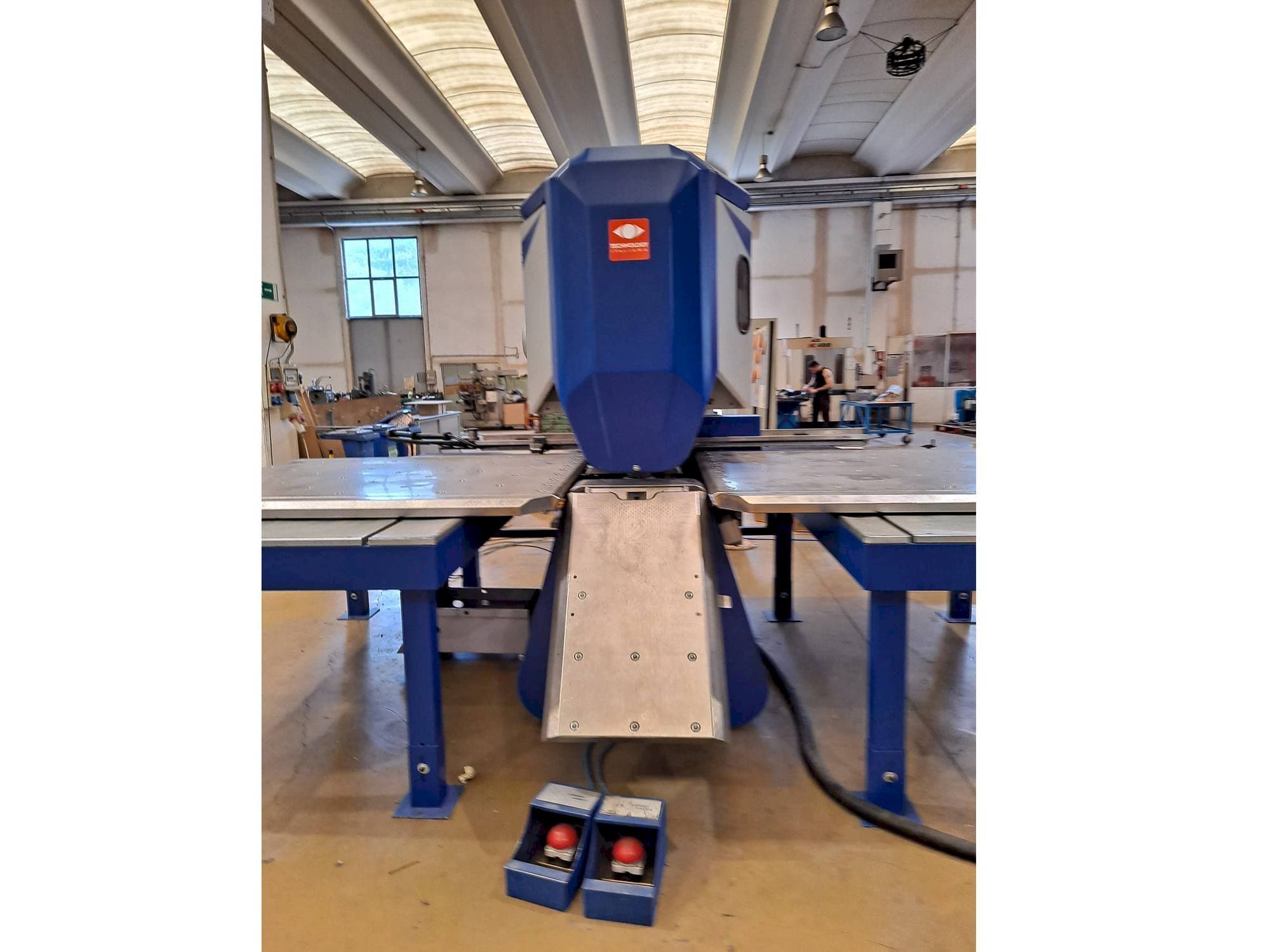 Frontansicht der TECHNOLOGY Tecnotransfer 15sr 1500/2000  Maschine