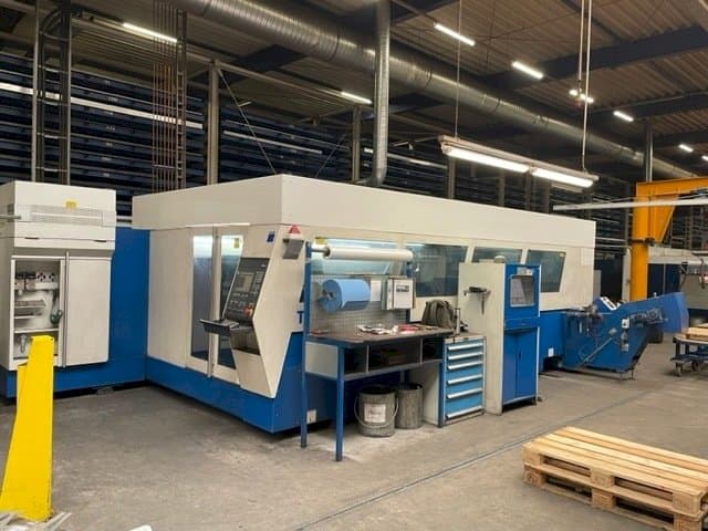 Frontansicht der Trumpf TruLaser 5040 classic Maschine