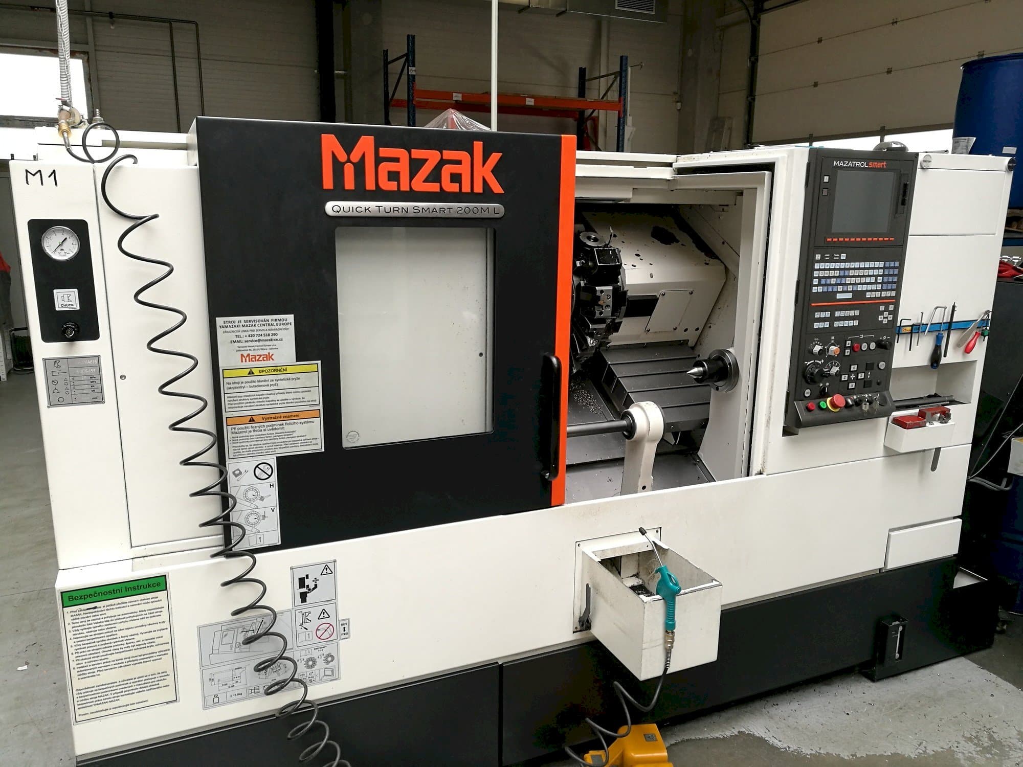 Frontansicht der Mazak Quick Turn Smart 200 ML Maschine