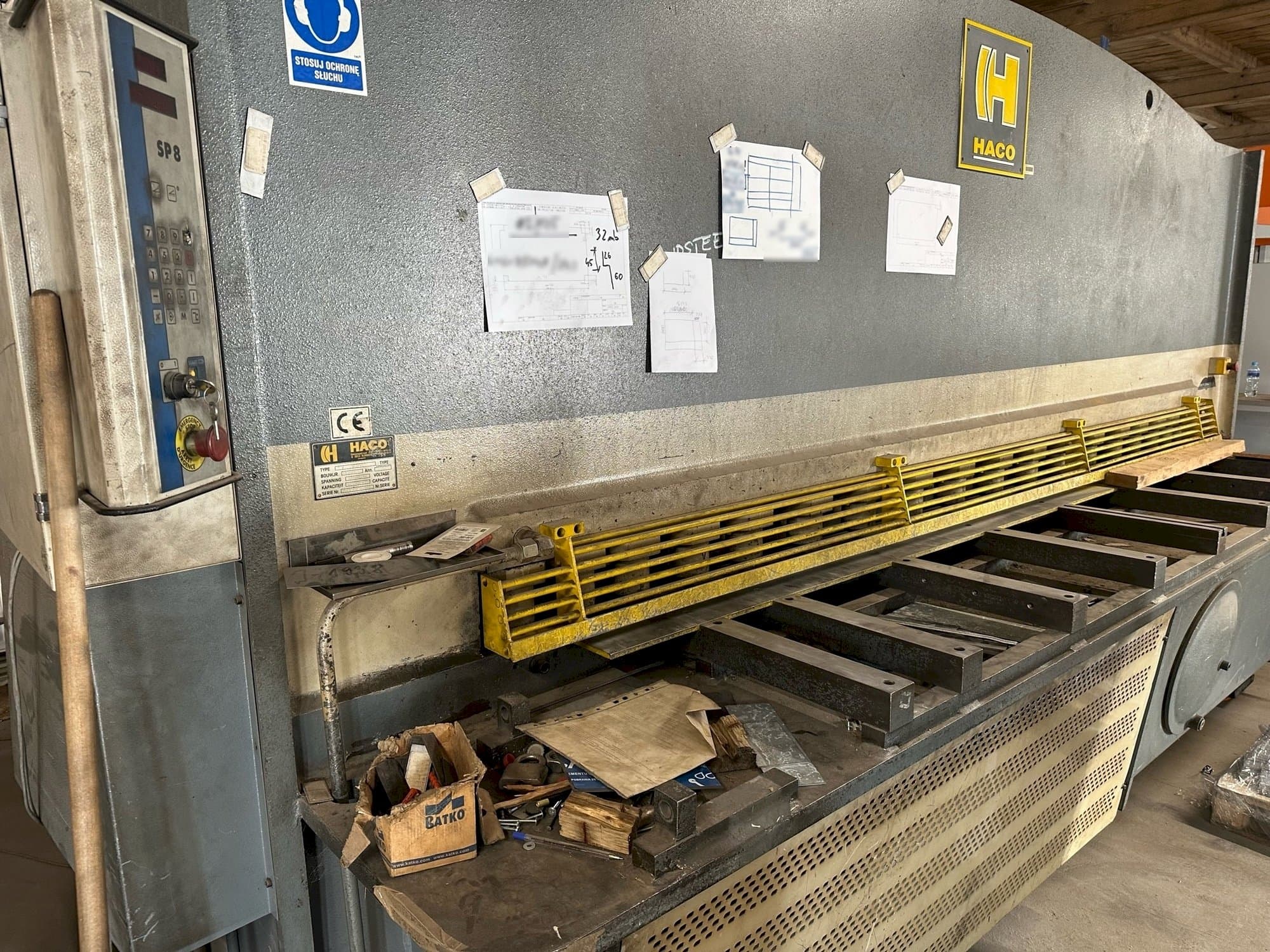 Frontansicht der HACO TS 3012  Maschine