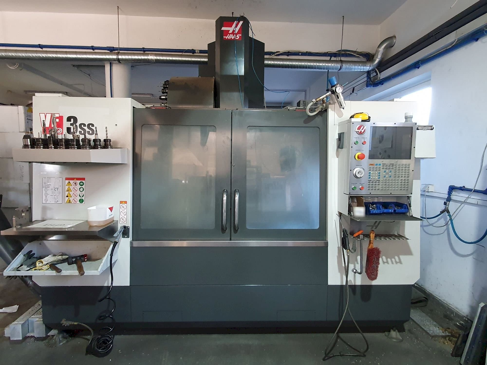 Frontansicht der HAAS VF-3SS Maschine