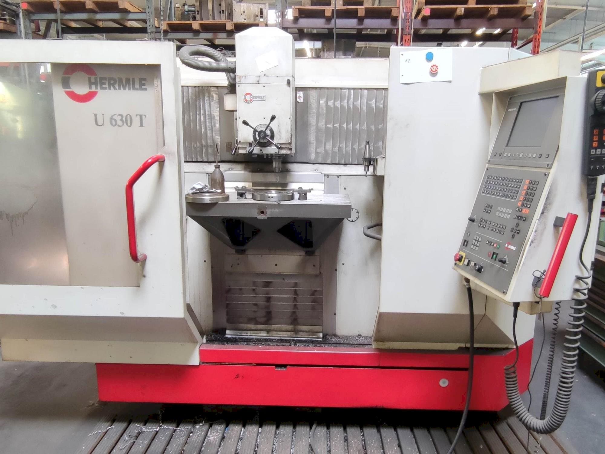 Frontansicht der HERMLE U630T Maschine