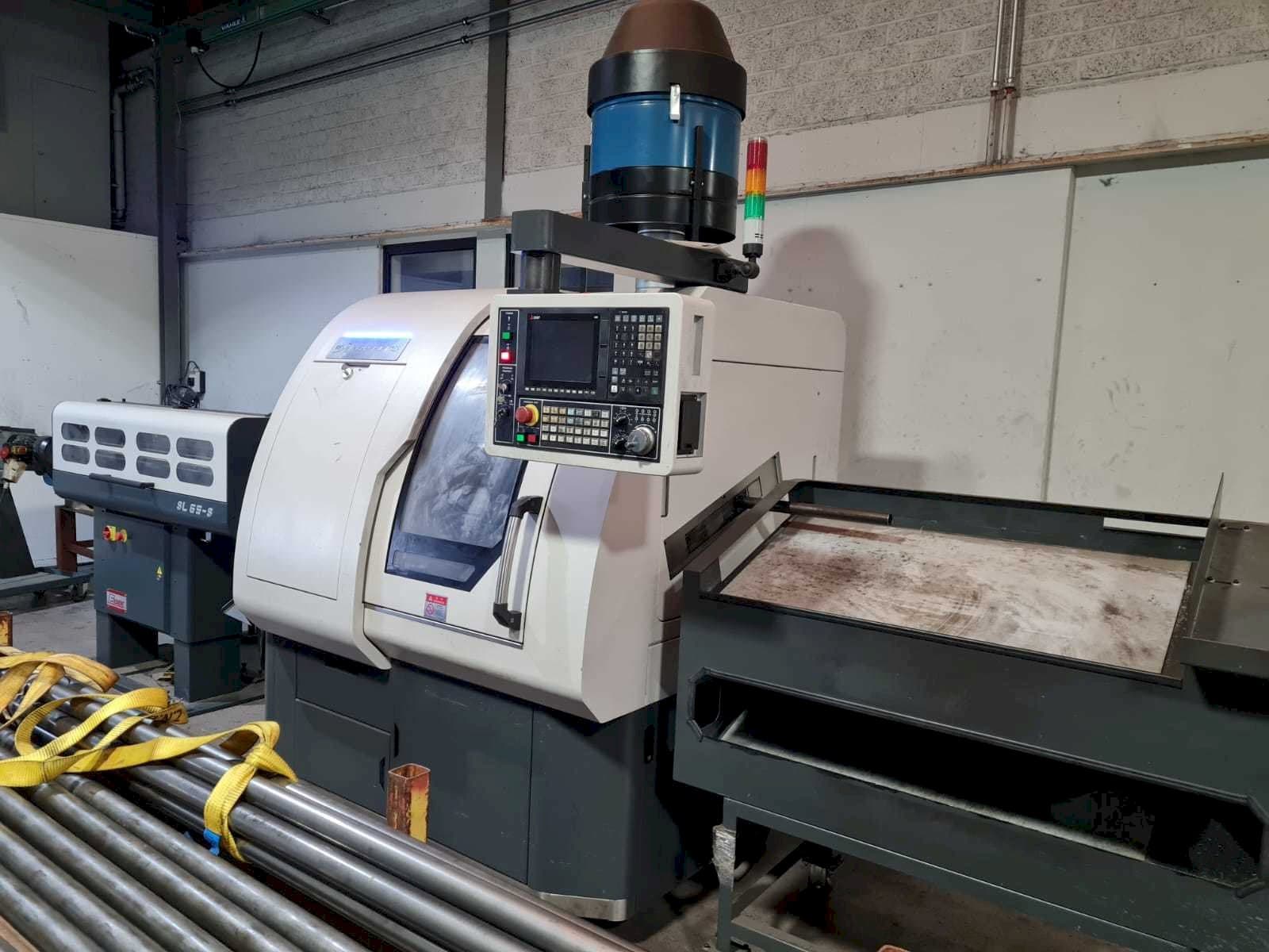 Frontansicht der Ray Feng RC32 Maschine
