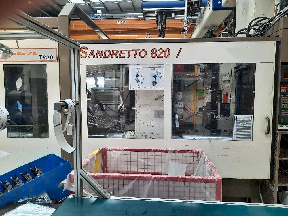 Frontansicht der SANDRETTO 820/6434  Maschine