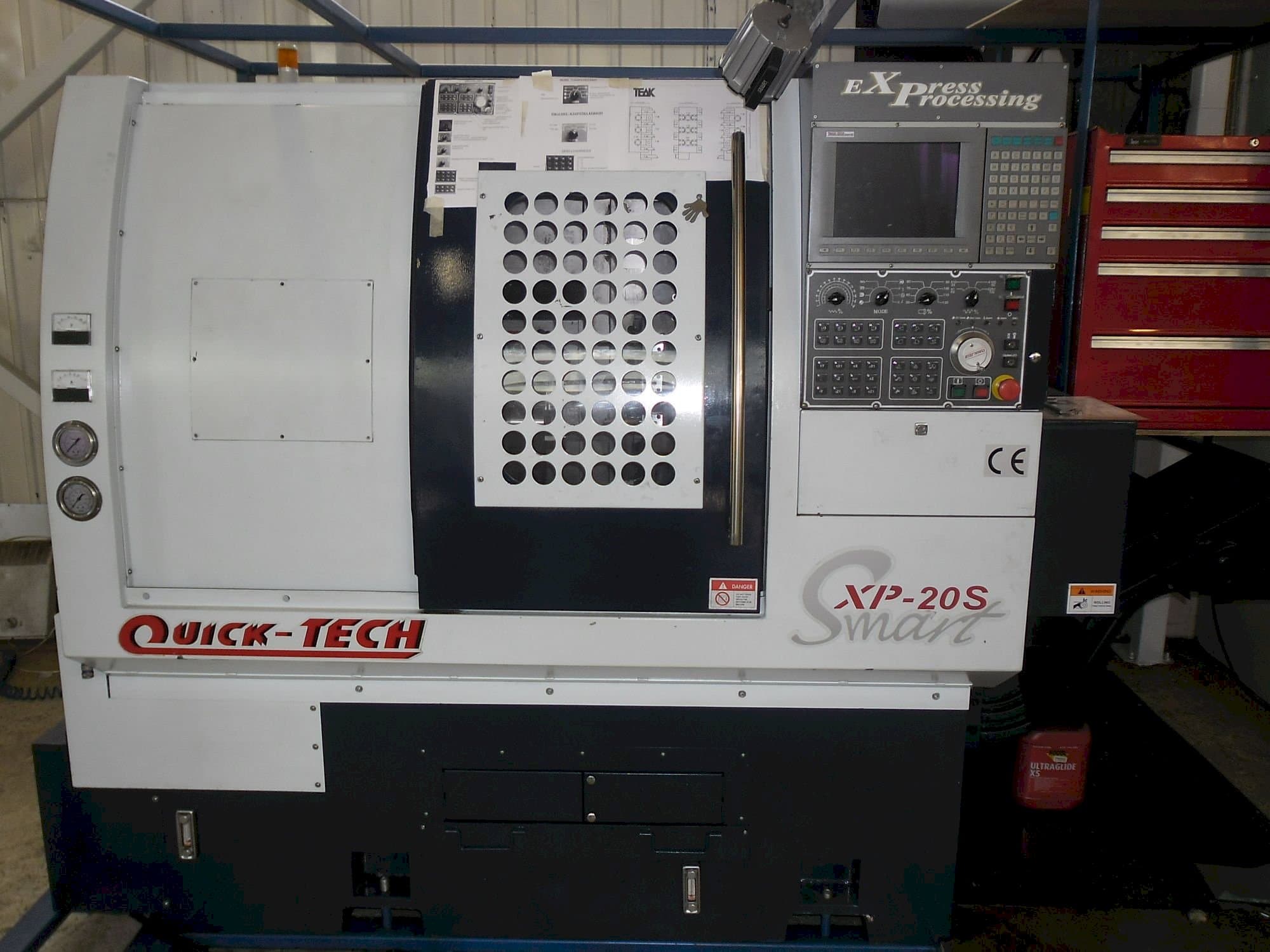 Frontansicht der Quick-Tech XP-20S Maschine