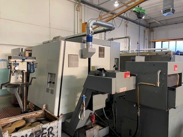 Frontansicht der Gildemeister GMX200 Maschine