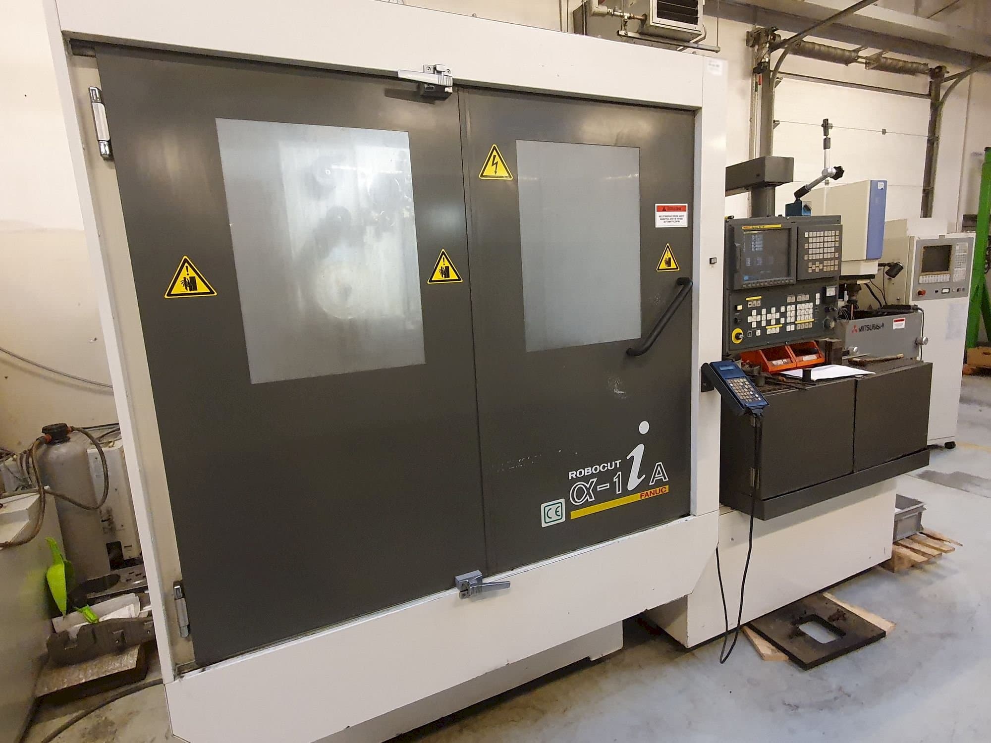 Frontansicht der FANUC Robocut Alpha-1iA  Maschine