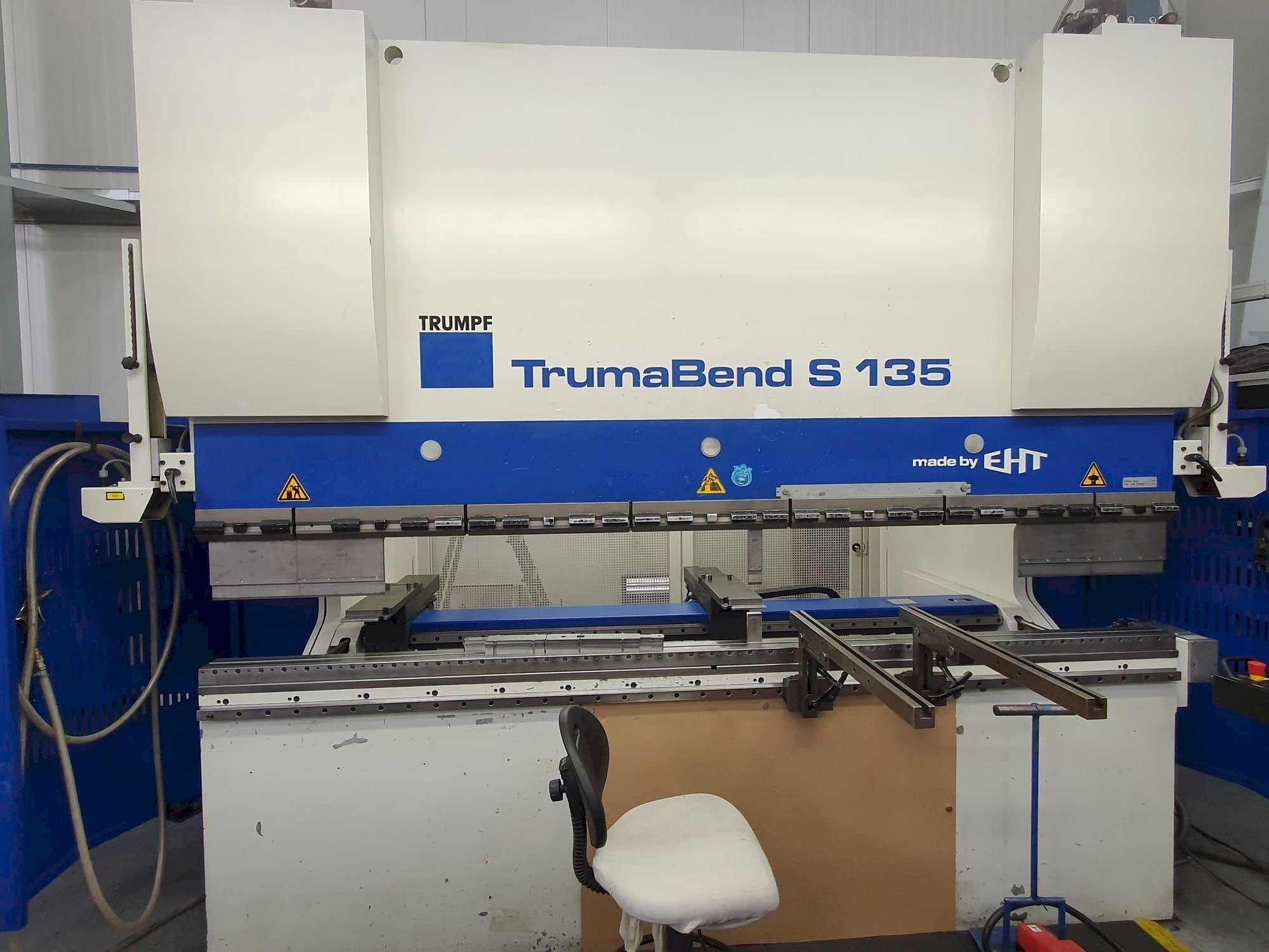 Frontansicht der Trumpf TrumaBend S135  Maschine