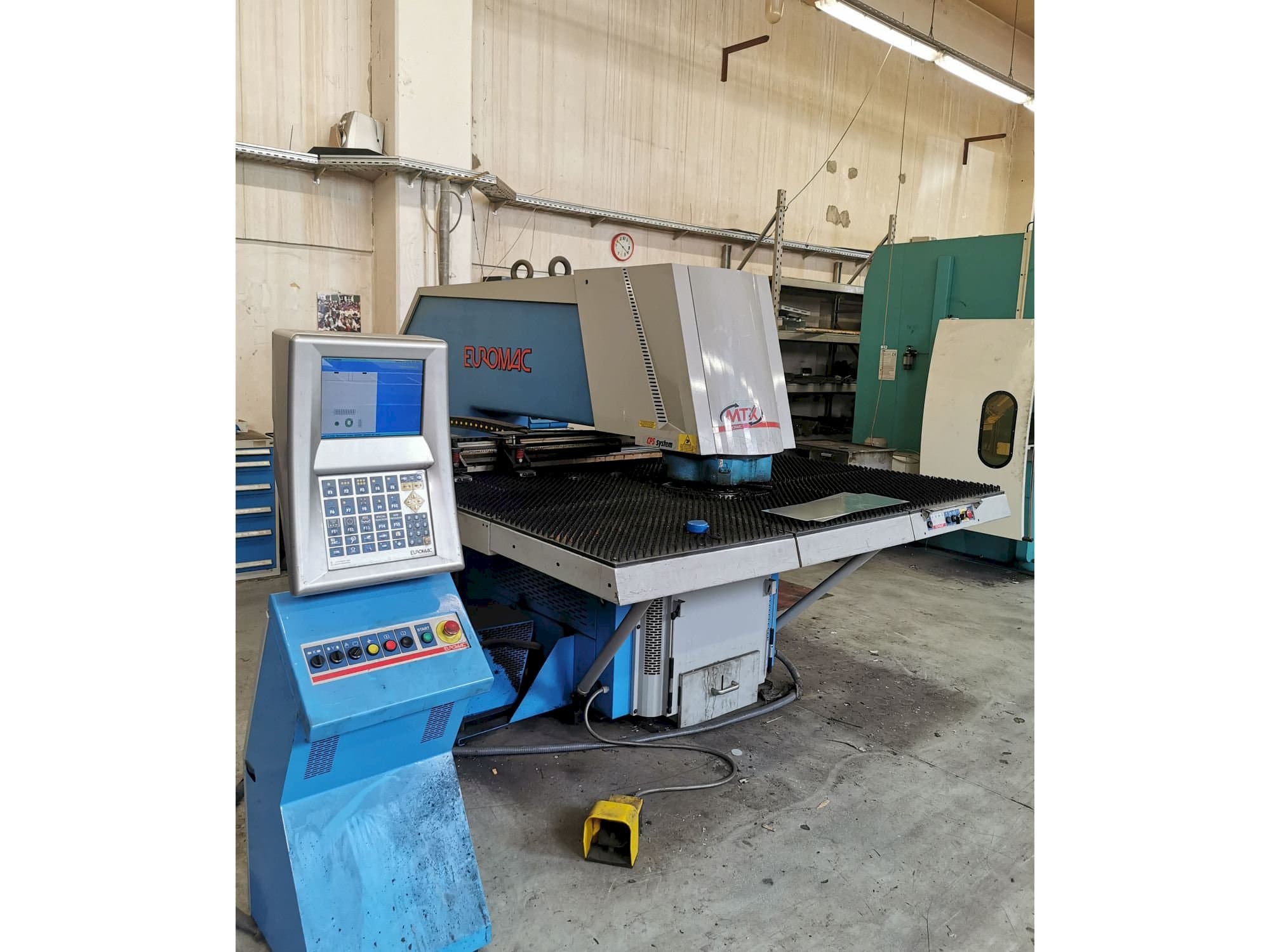 Linke Seitenansicht der Euromac MTX INDEX Maschine