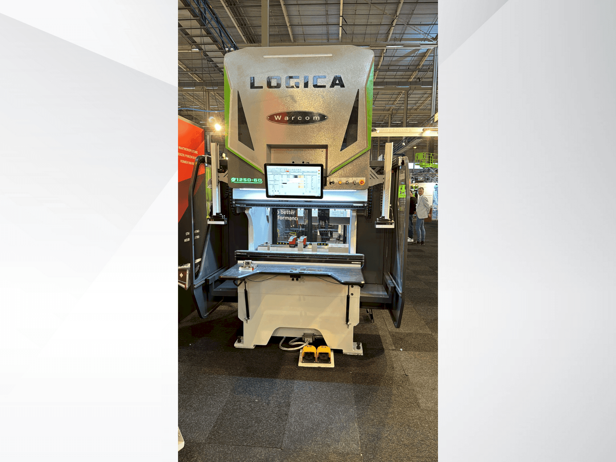 Frontansicht der Warcom LOGICA 1250-60 Maschine