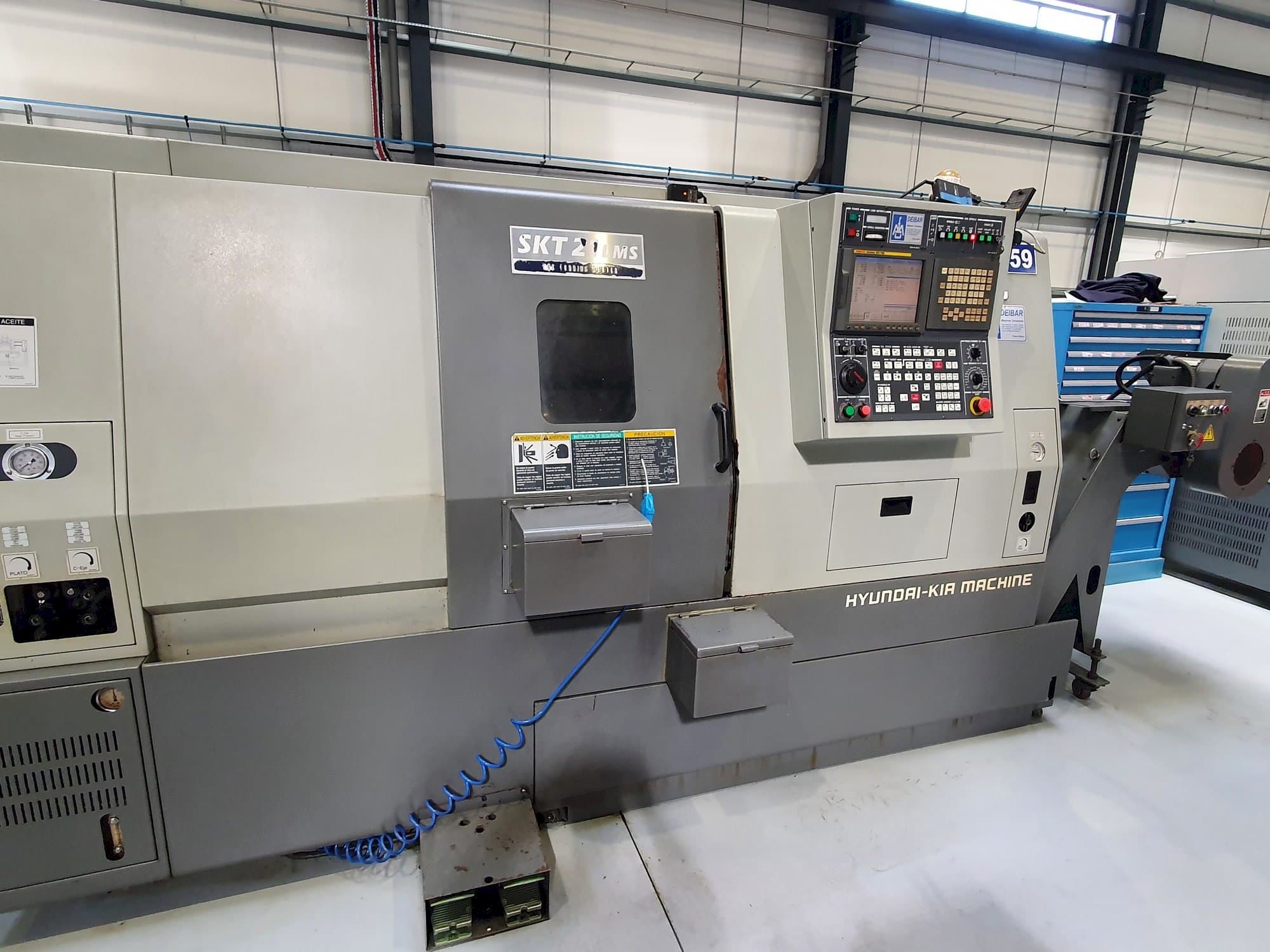 Frontansicht der Hyundai SKT21LMS Maschine