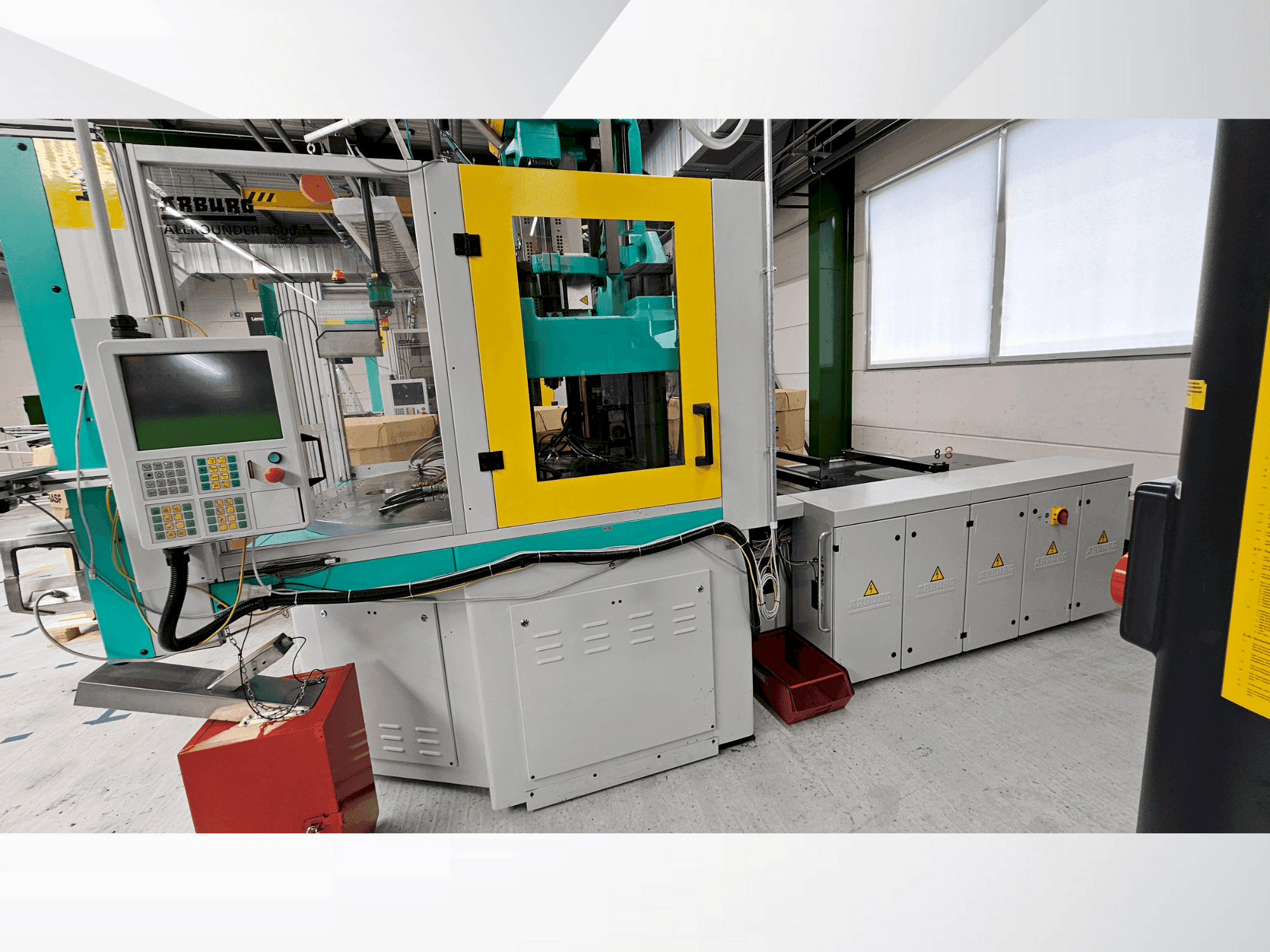 Frontansicht der Arburg Allrounder 1500 T 2000-400 Maschine