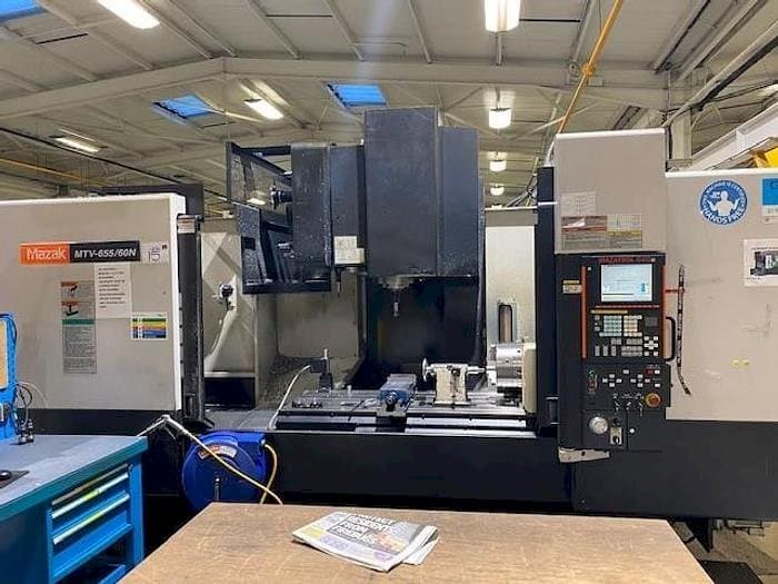Frontansicht der Mazak MTV 655/60N  Maschine