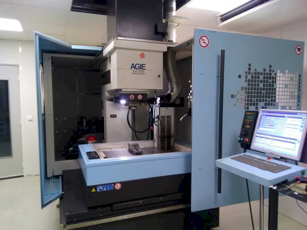 Frontansicht der AGIE AGIETRON INNOVATION 2  Maschine