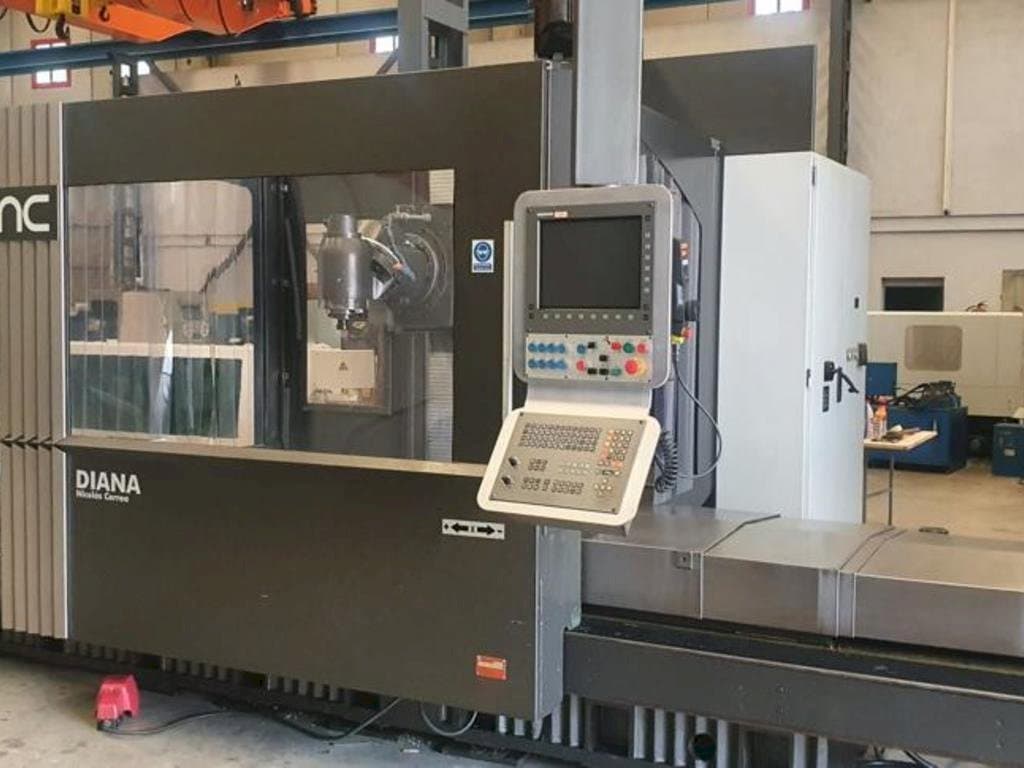 Frontansicht der Nicolas Correa Prisma 20  Maschine