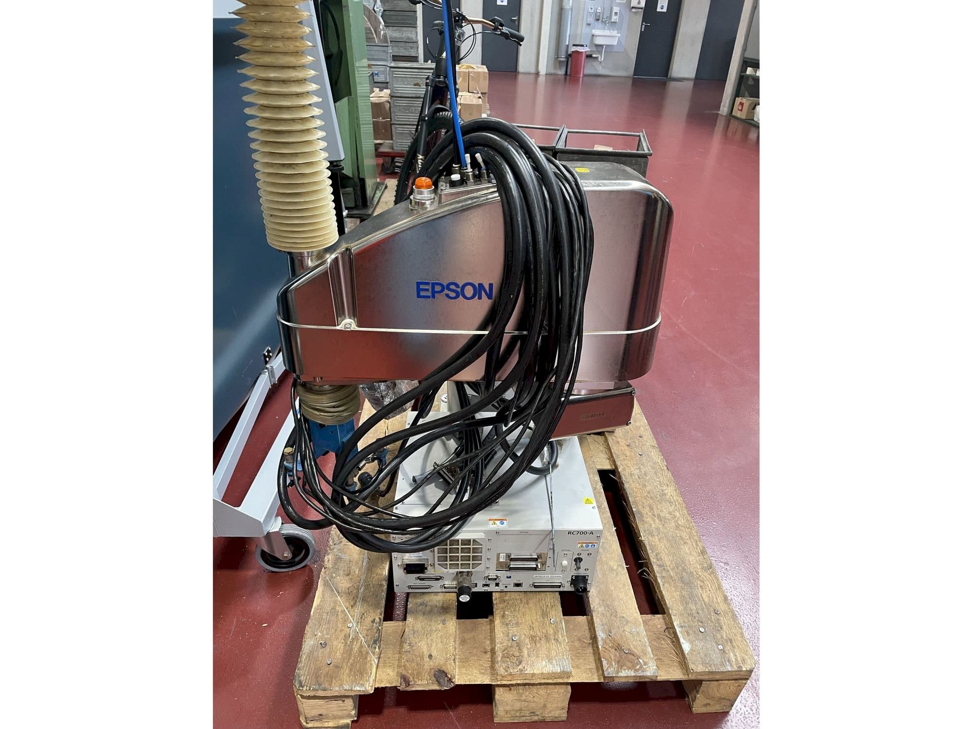 Frontansicht der EPSON G10 854P  Maschine