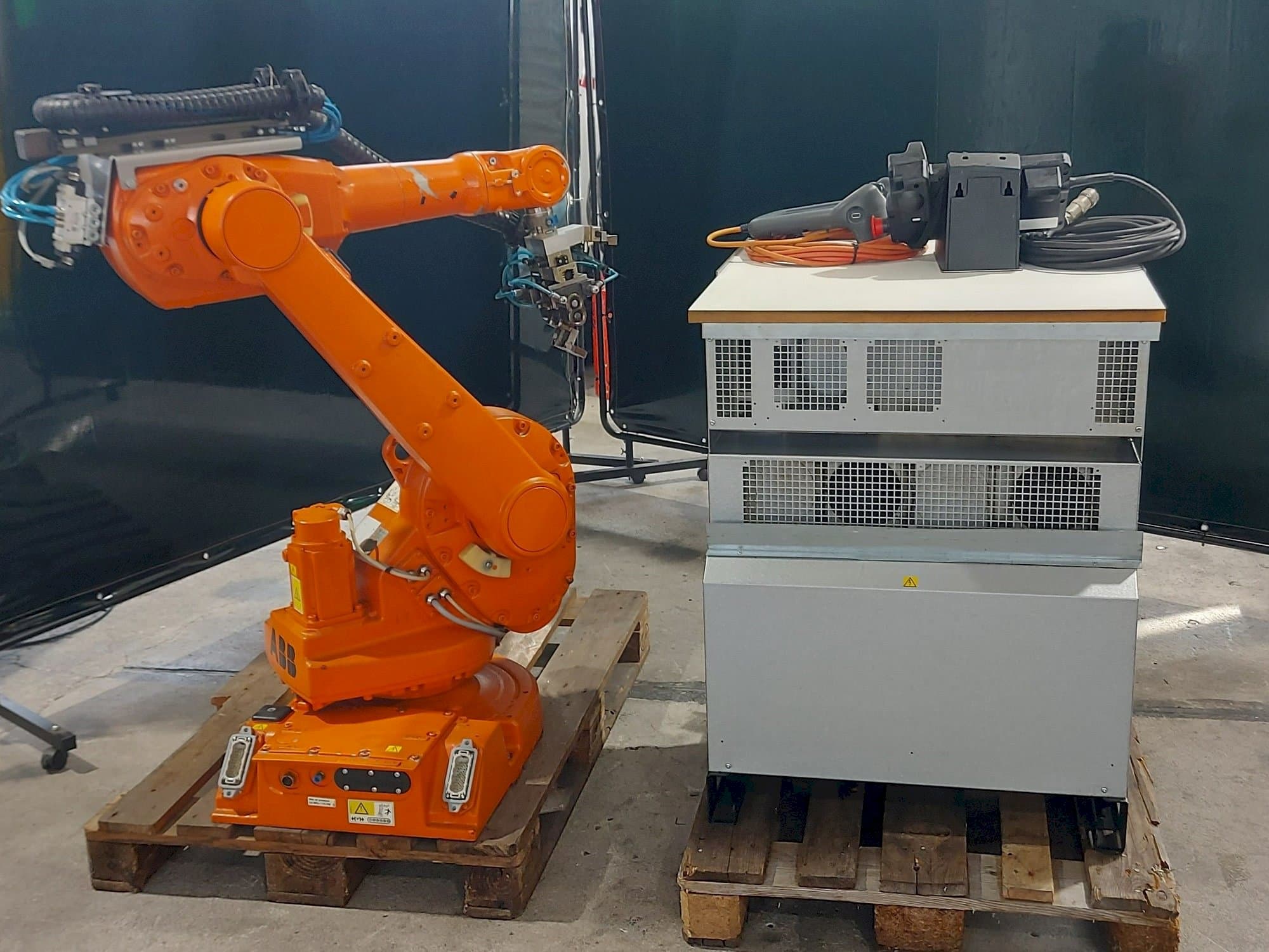 Frontansicht der ABB IRB1600  Maschine