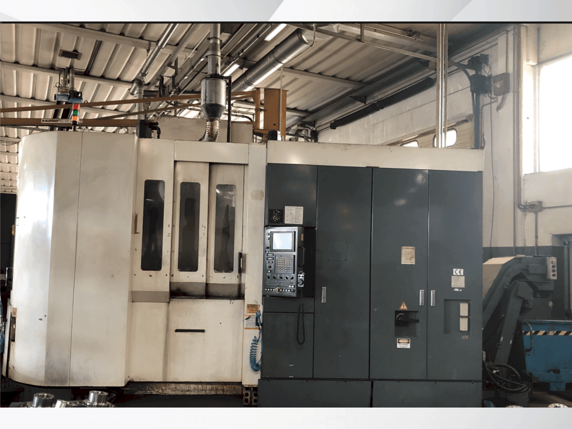 Frontansicht der Kitamura MyCenter HX500i  Maschine