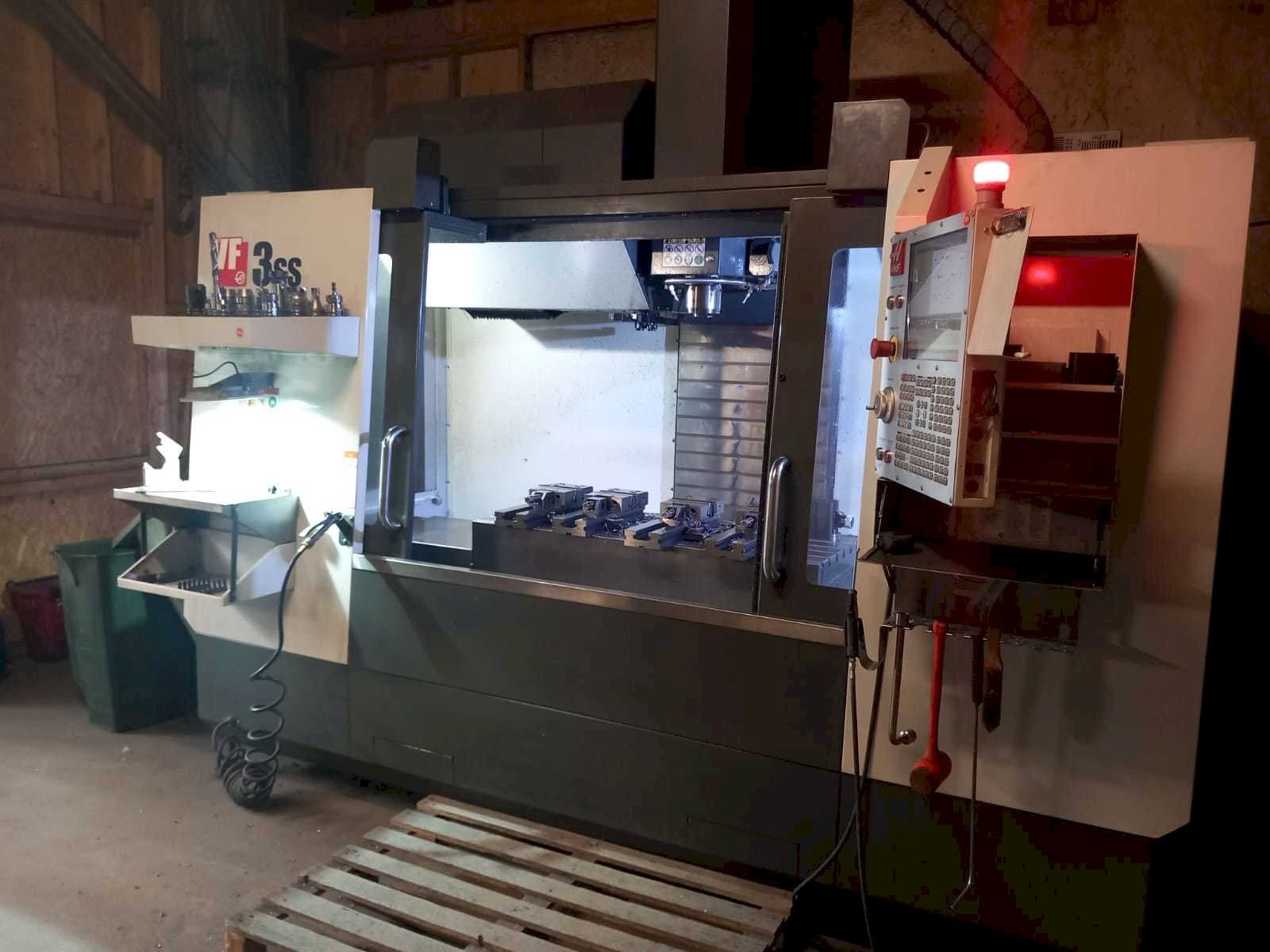Frontansicht der HAAS VF3SS  Maschine