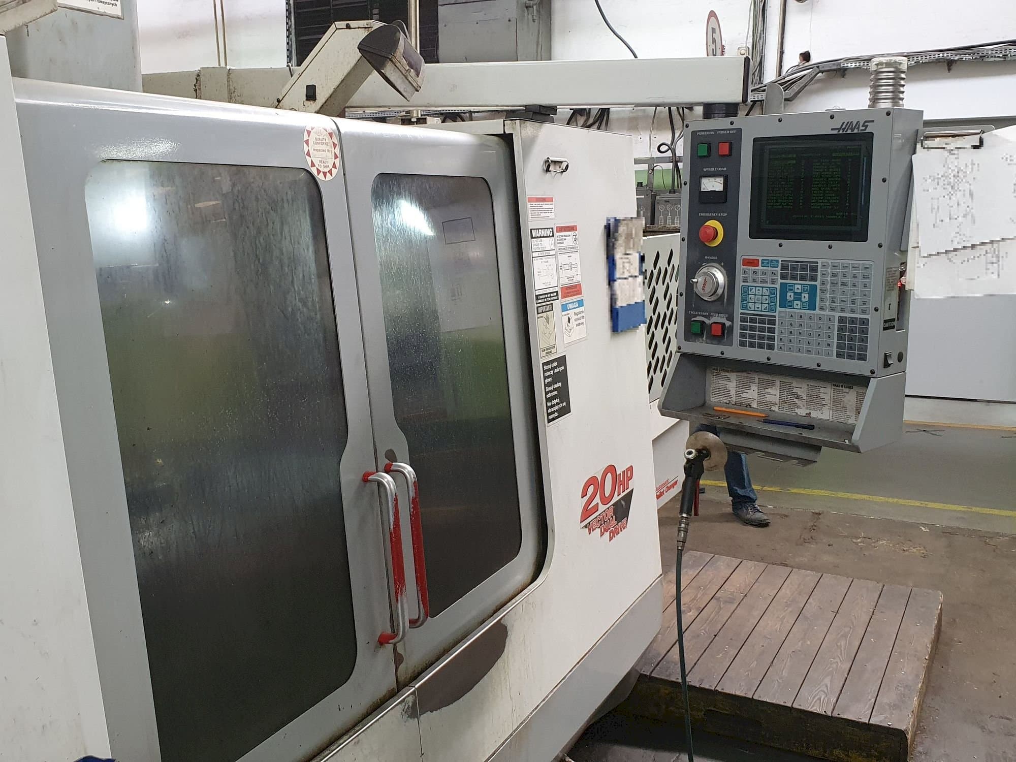 Frontansicht der HAAS VF-3 Maschine